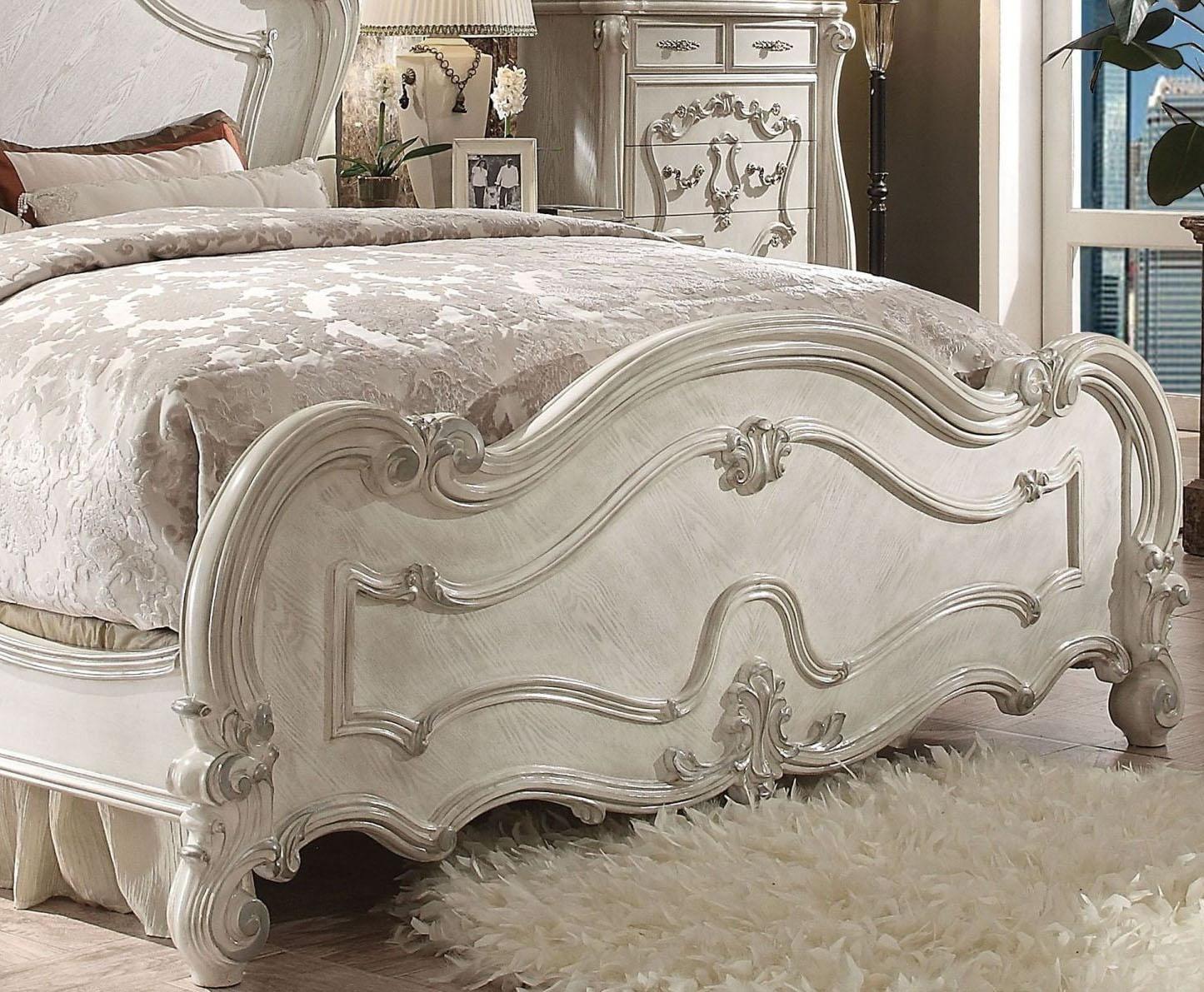

    
Acme Furniture Versailles-21760Q Panel Bed Bone/White Versailles-21760Q
