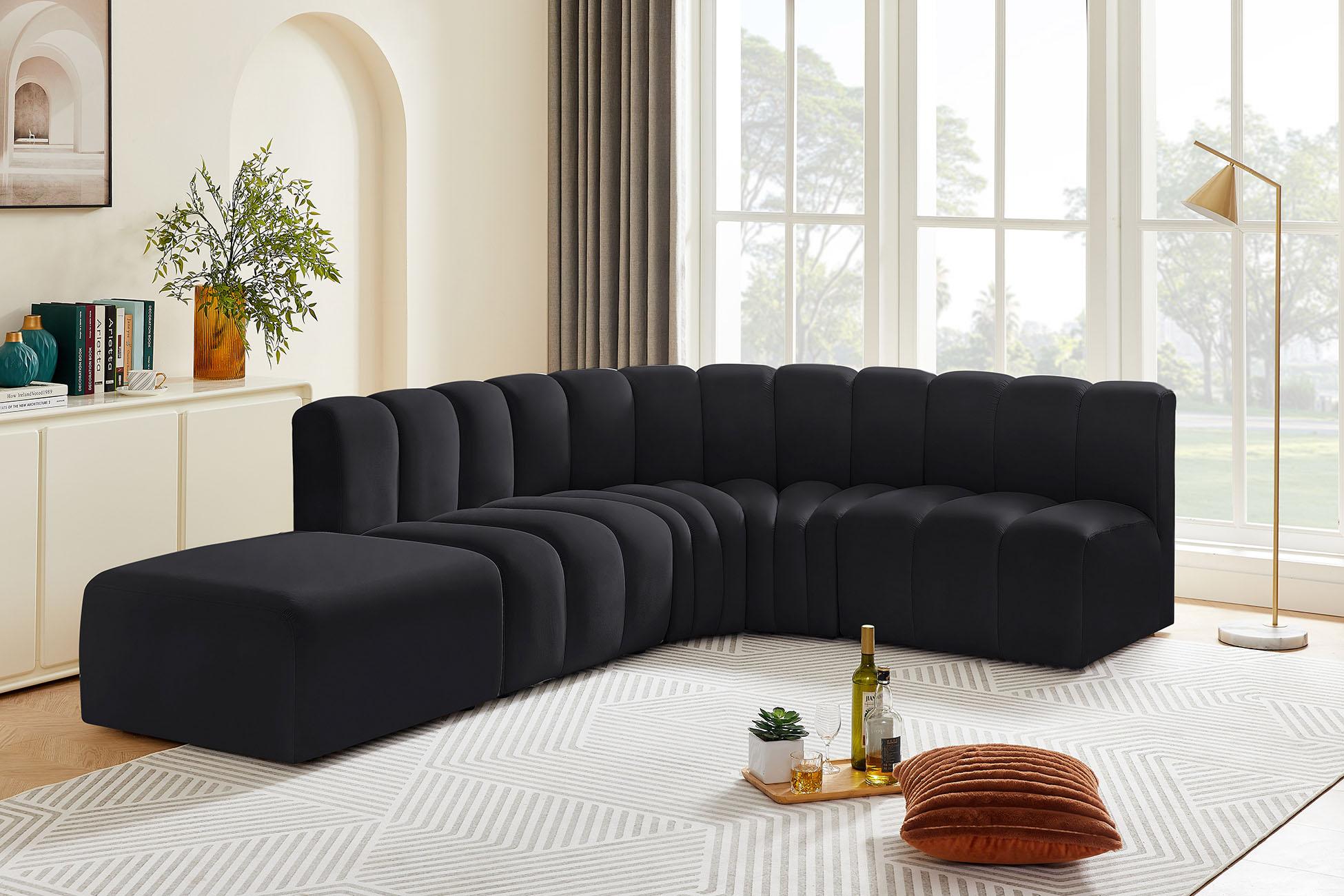 

    
Meridian Furniture ARC 103Black-S5C Modular Sectional Sofa Black 103Black-S5C

