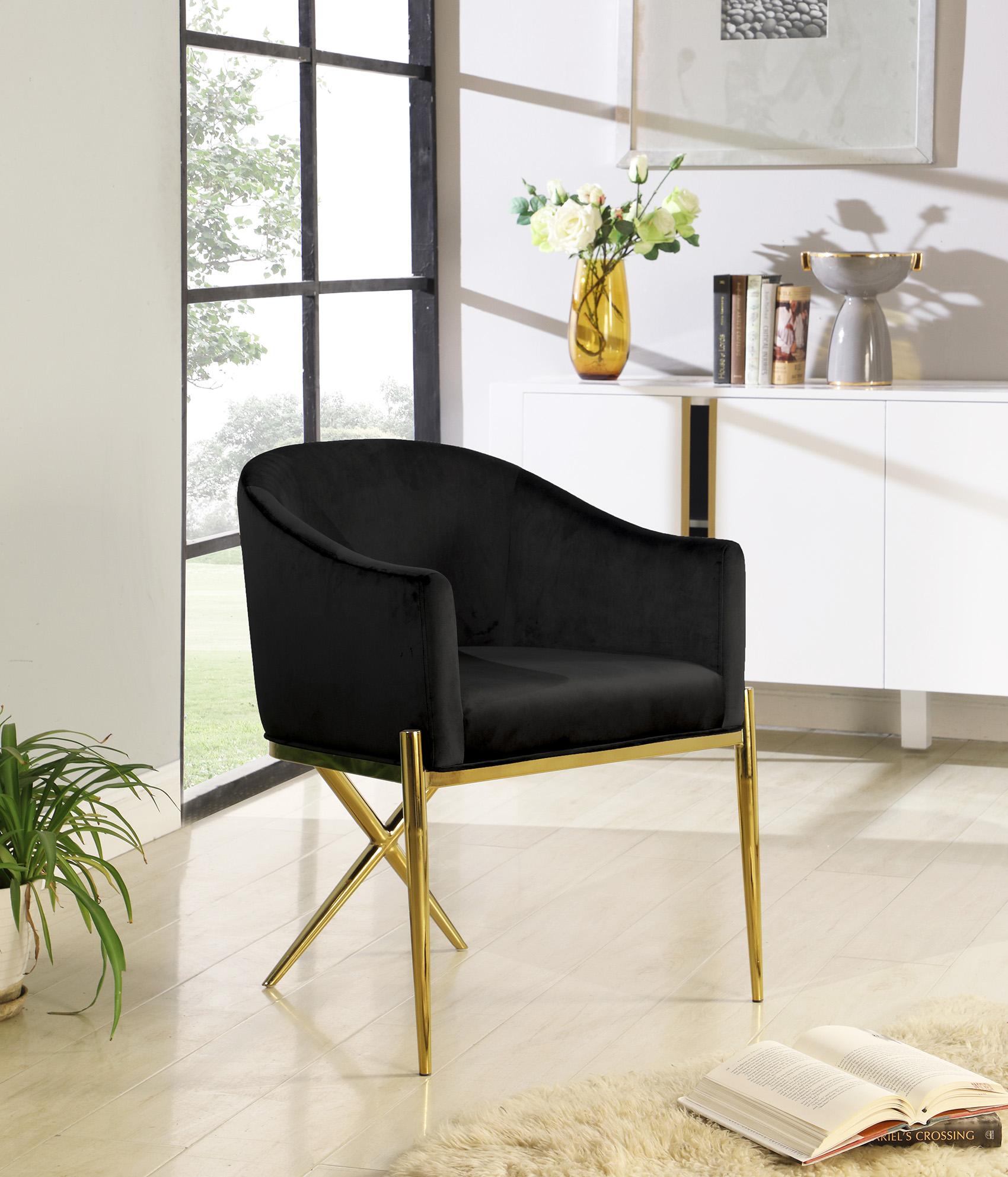 

        
Meridian Furniture XAVIER 763Black Dining Chair Set Gold/Black Velvet 704831403749
