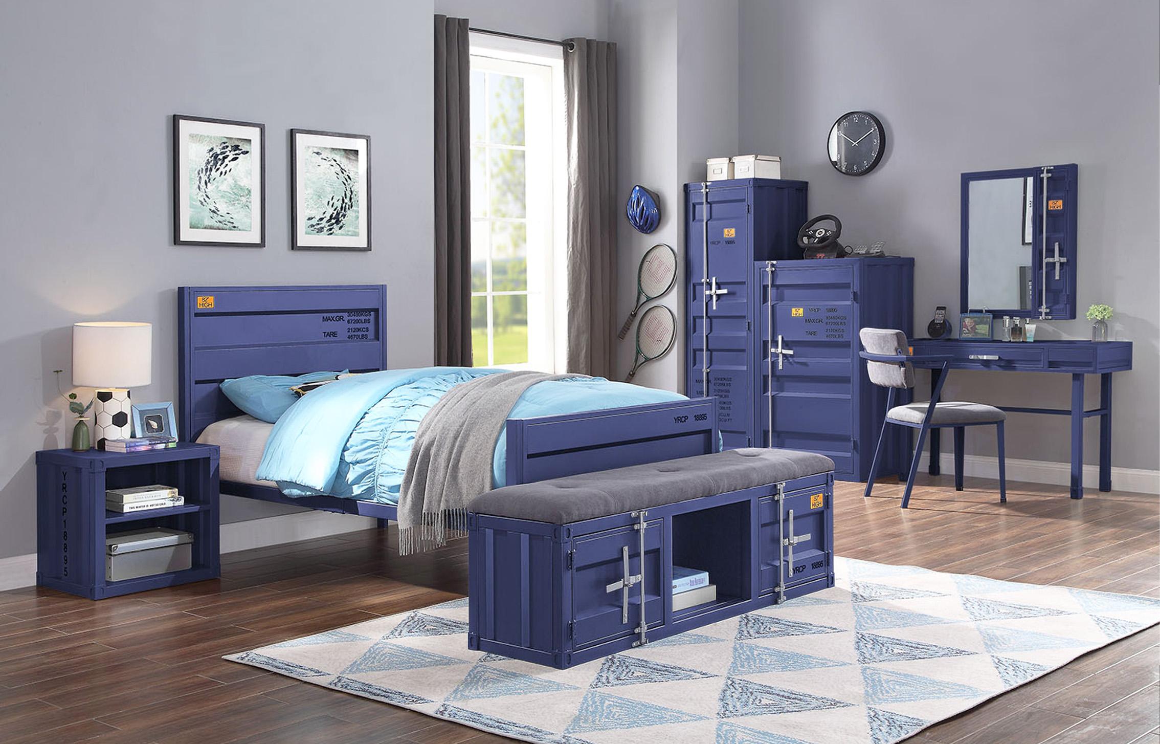

    
 Order  Contemporary Blue Chest & Wardrobe Metal by Acme Cargo 35940-2pcs
