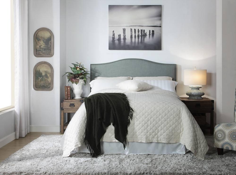

    
Bluebird Linen Fabric Platform King Bed ARIANA by Modus Furniture
