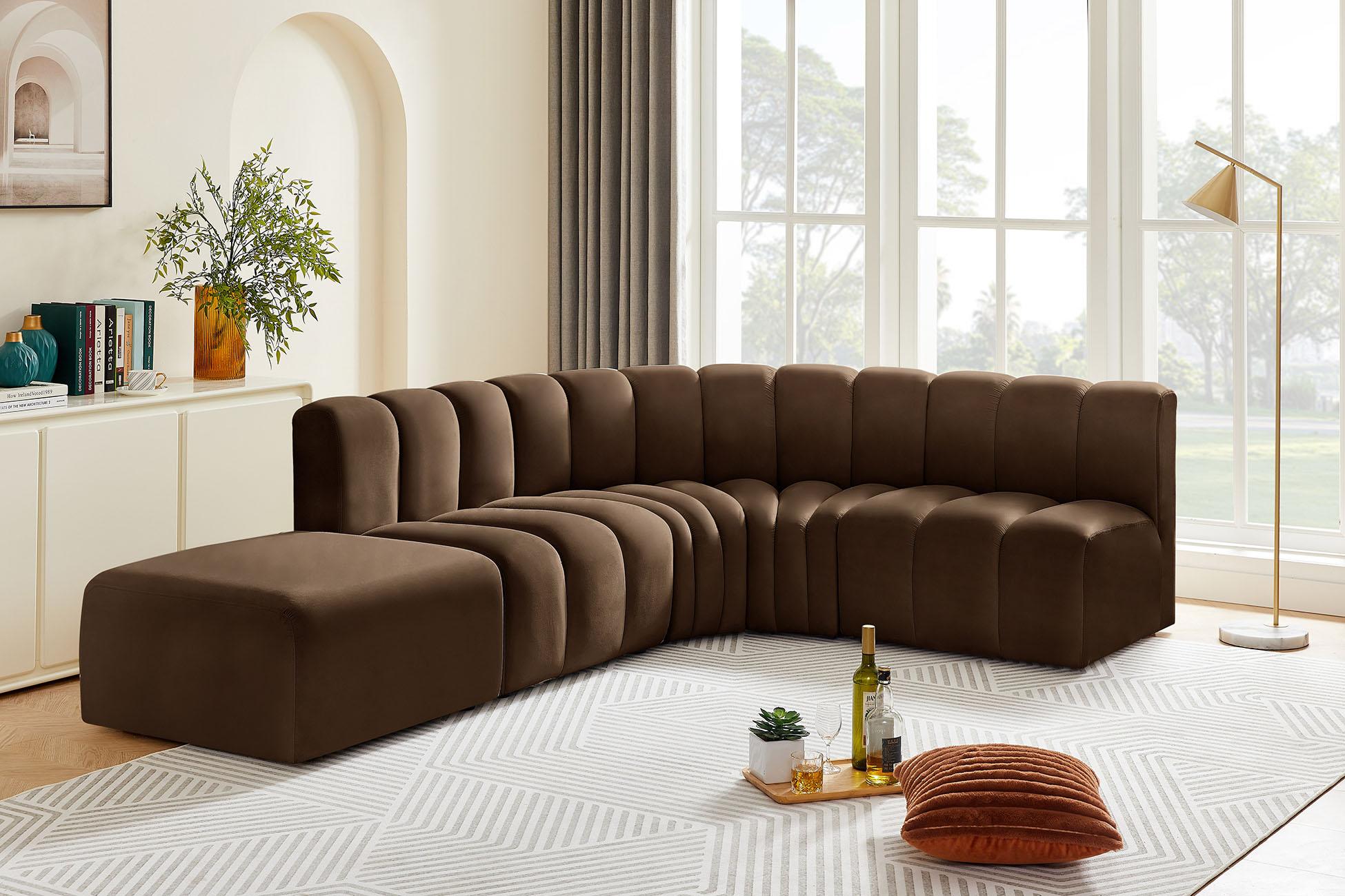 

    
Meridian Furniture ARC 103Brown-S5C Modular Sectional Sofa Brown 103Brown-S5C
