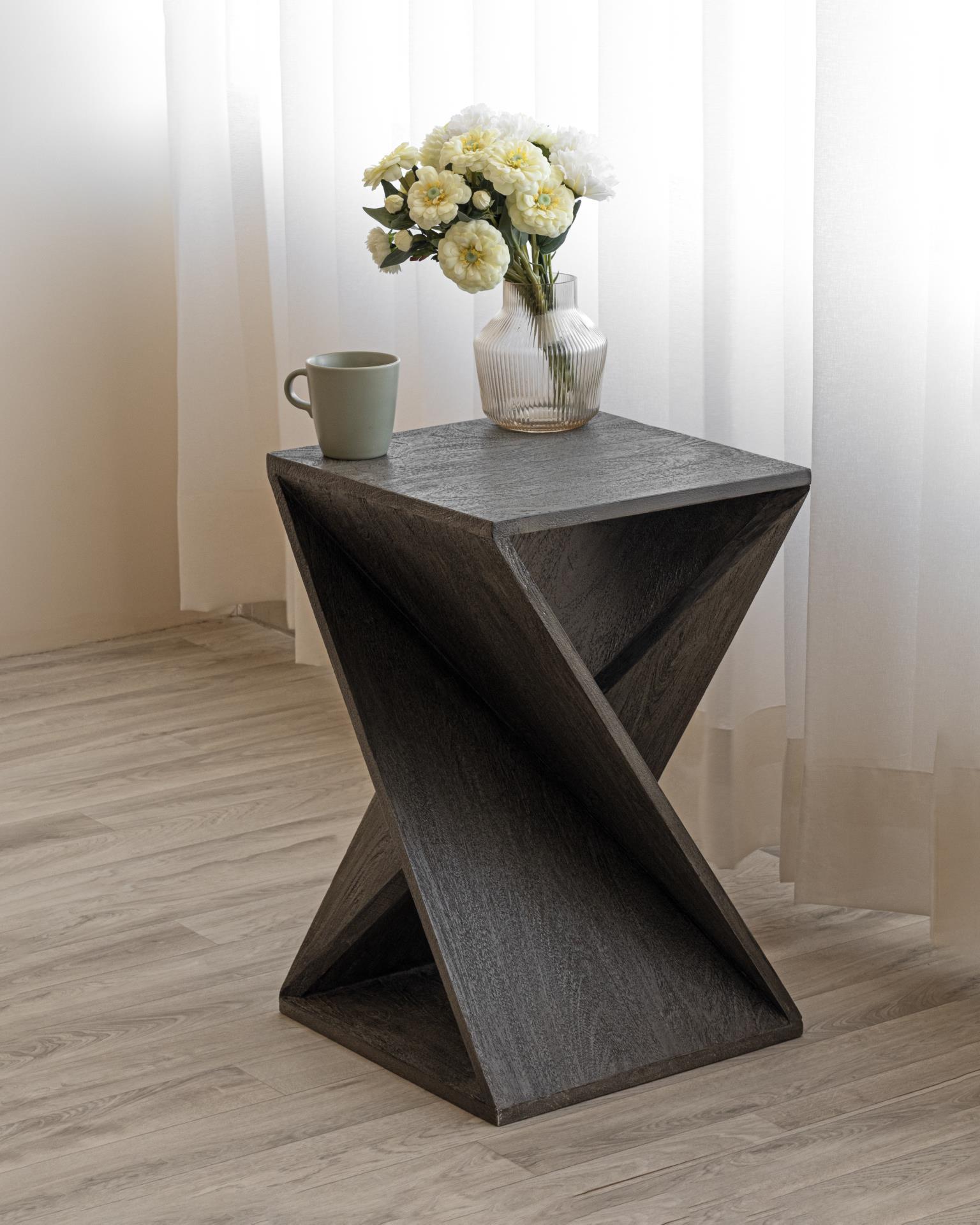 Contemporary End Table TW-004 Twisted End Table 718852652994 718852652994 in Gray 