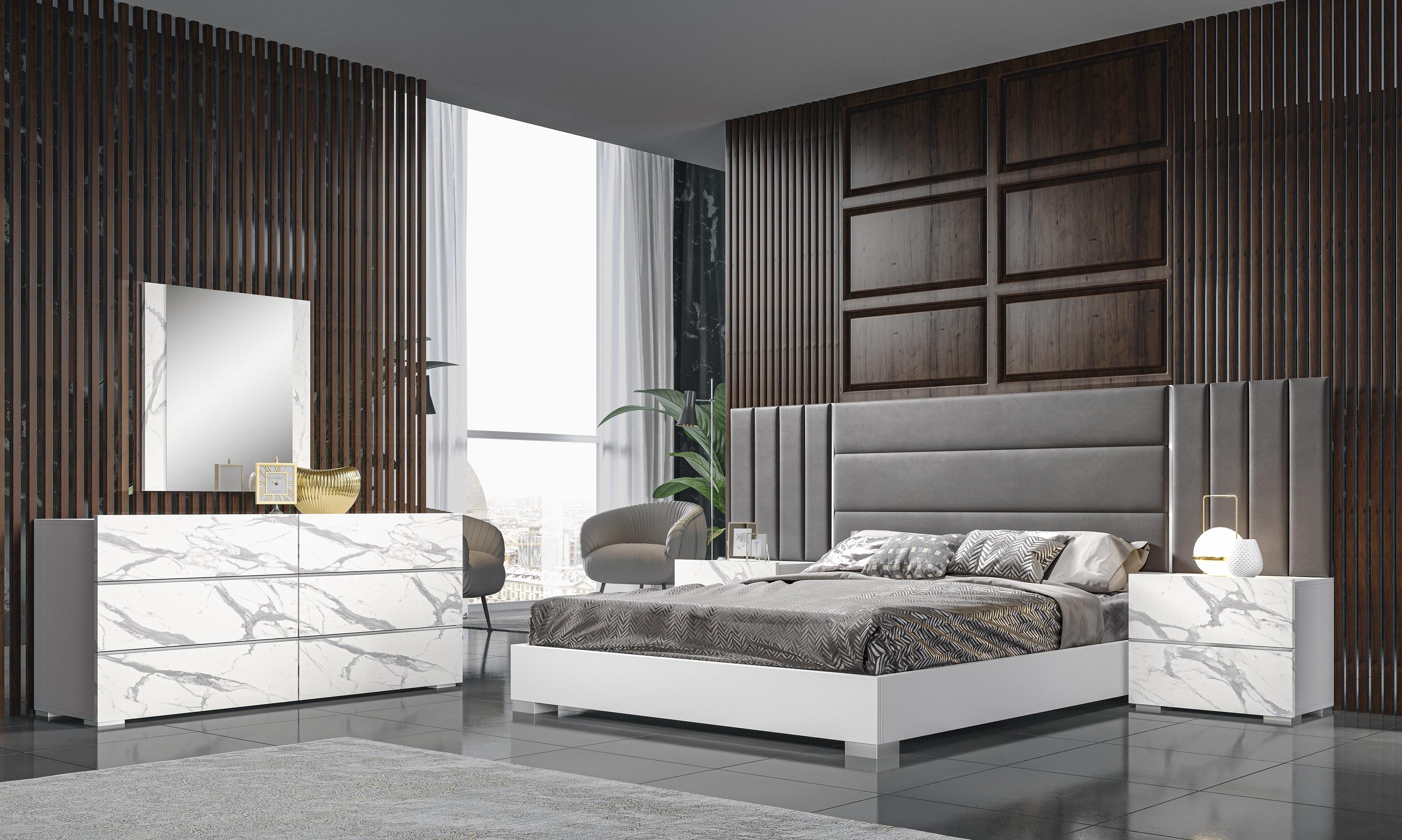 

    
Contemporary Gray and White Composite Wood King Bed Set 5PCS J&M Furniture Nina 18332-K-5PCS
