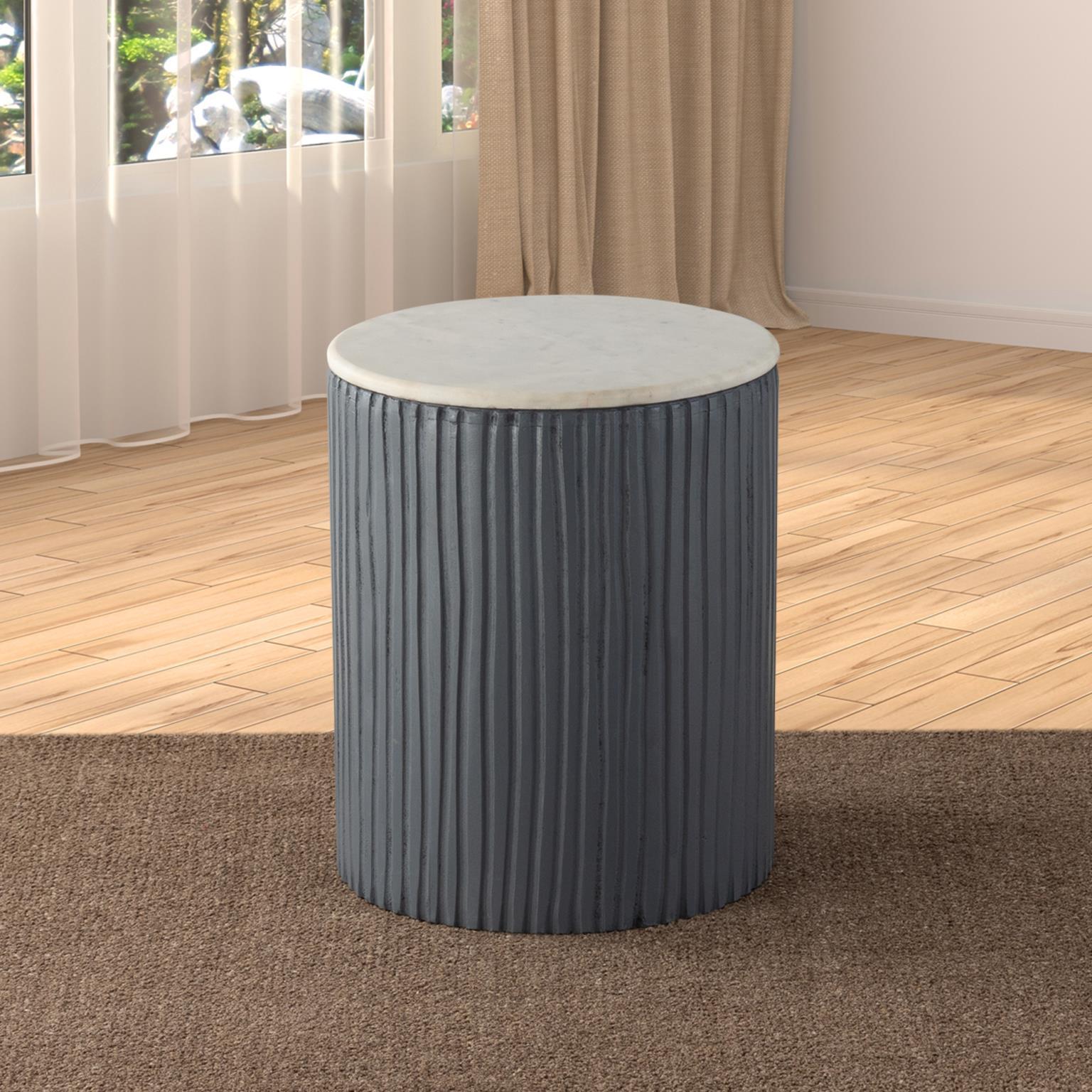 

    
Contemporary Gray Solid Wood Round Side Table Albany Living 172-15
