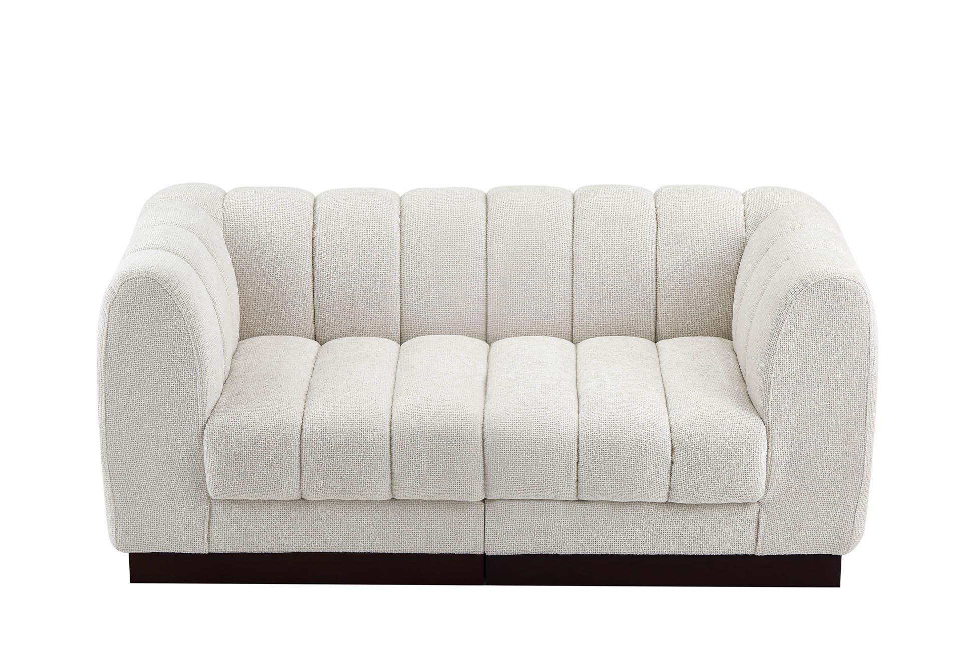 

    
Meridian Furniture QUINN 124Cream-S69 Modular Sofa Cream 124Cream-S69
