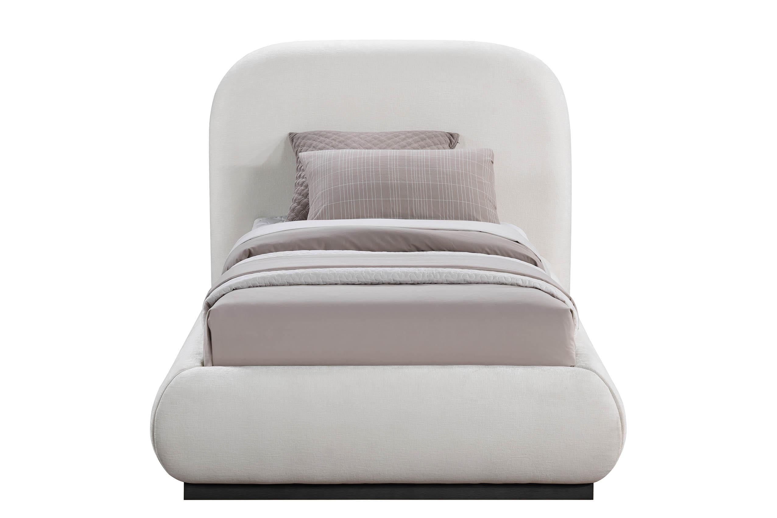 

    
Meridian Furniture VAUGHN B1214Cream-T Platform Bed Cream B1214Cream-T
