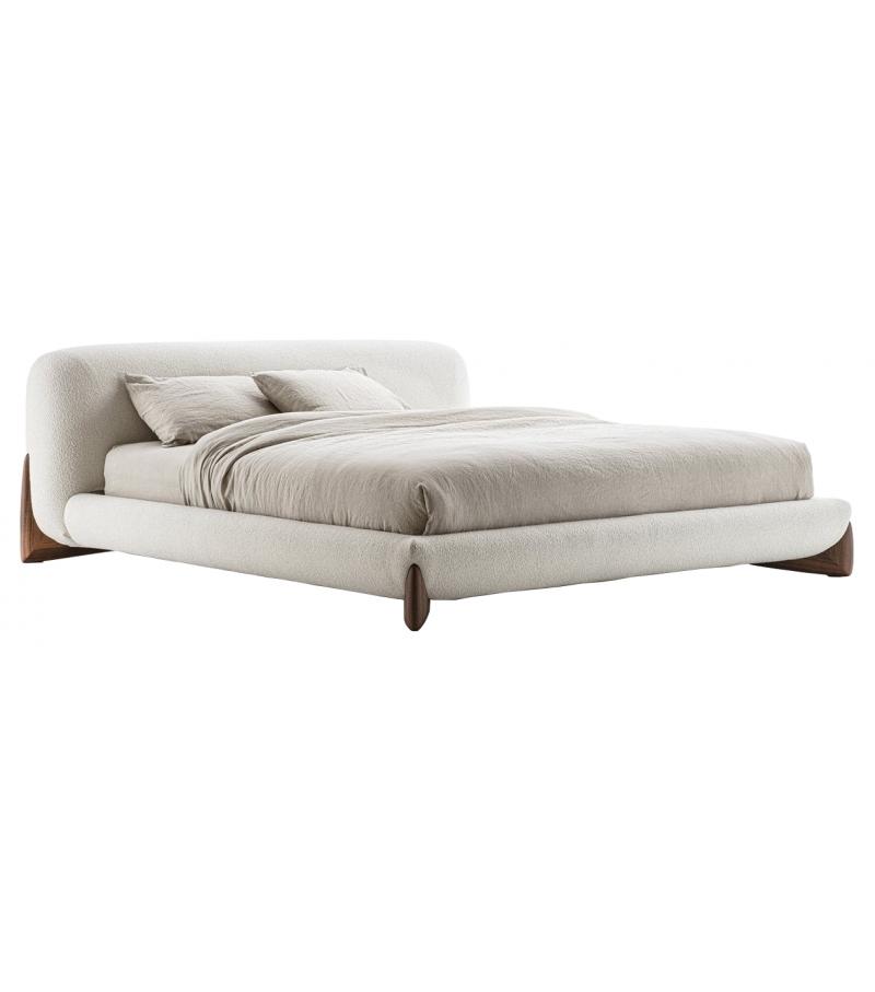 

    
Cream Fabric and Walnut King Bed by VIG Modrest Fleury VGCS-21073-BED
