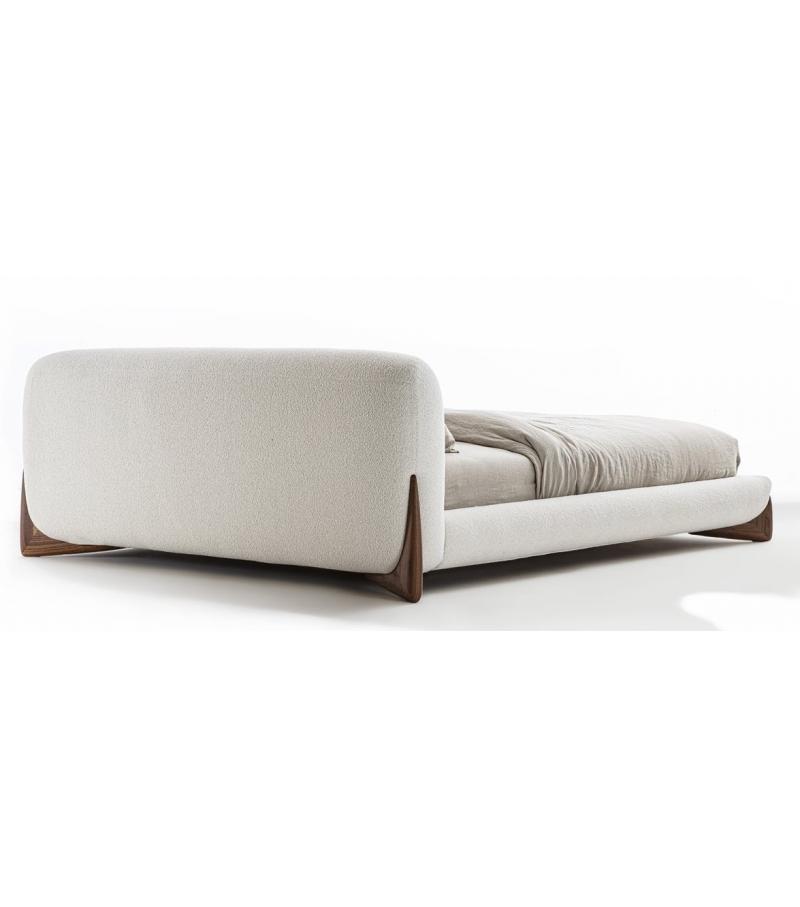 

    
VGCS-21073-BED VIG Furniture Bed
