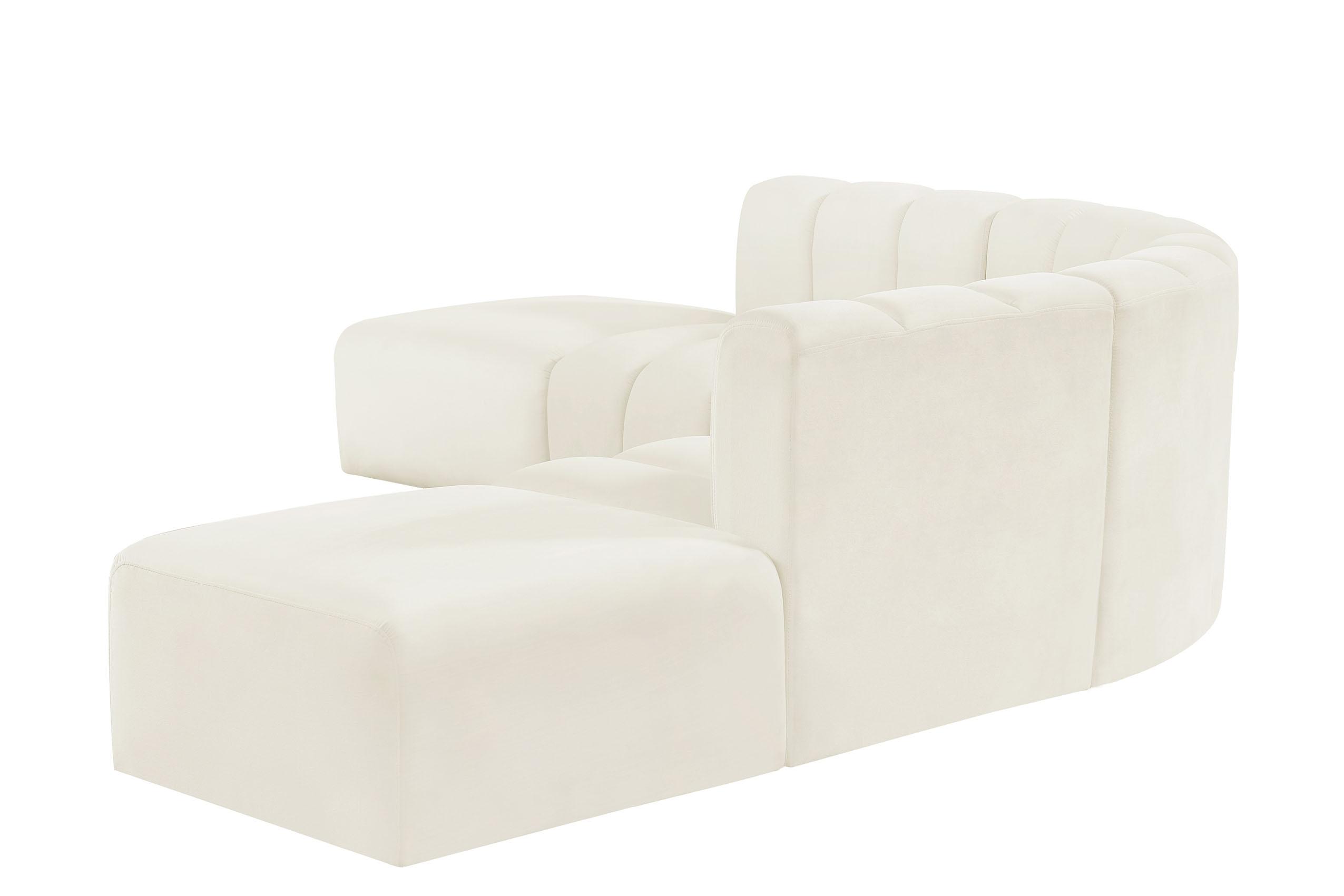 

    
103Cream-S6C Meridian Furniture Modular Sectional Sofa

