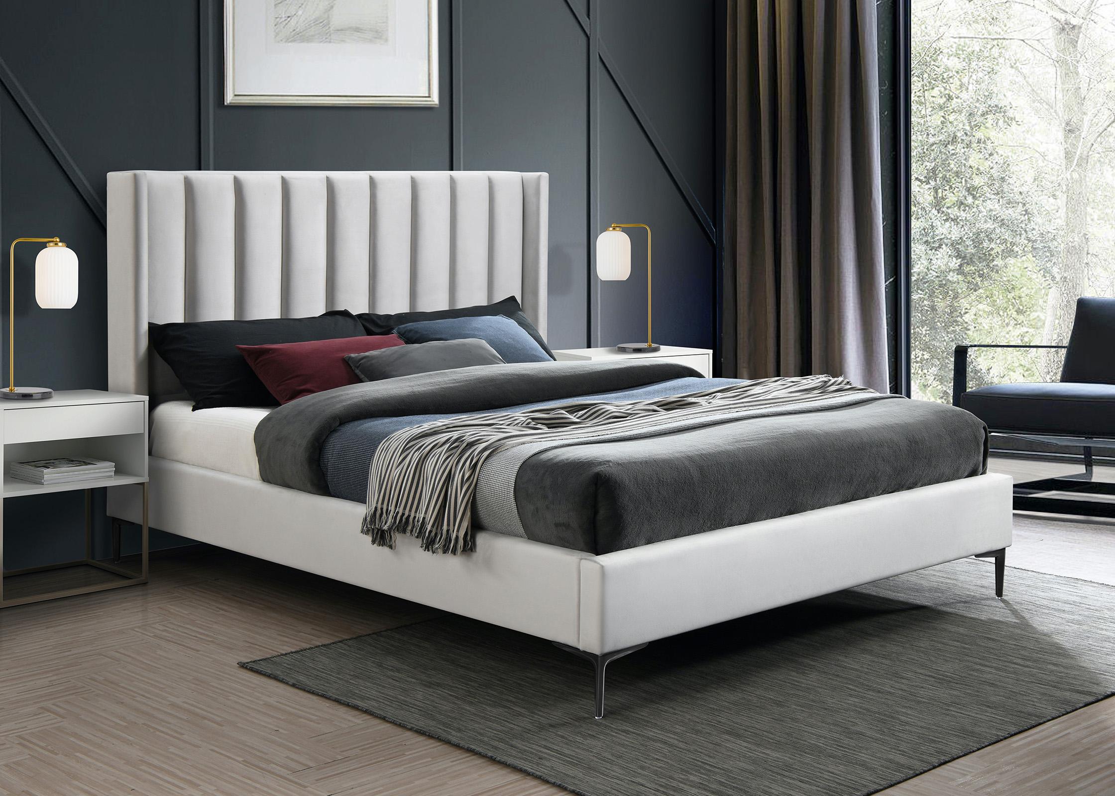 

    
Cream Velvet Full Bed NADIA NadiaCream-F Meridian Modern Contemporary
