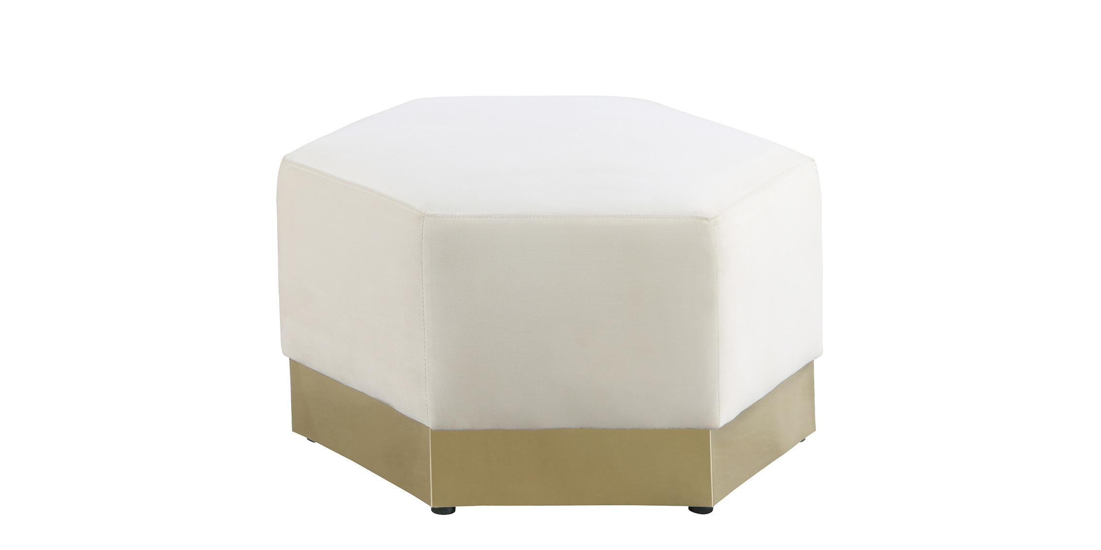 

    
600Cream-S-Set-3 Meridian Furniture Sofa Set
