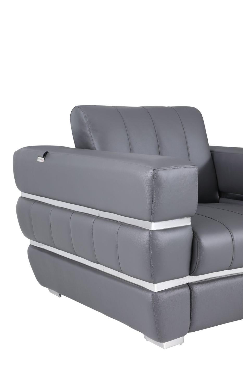 

        
Global United 904 Armchair Gray Leather 669356104840
