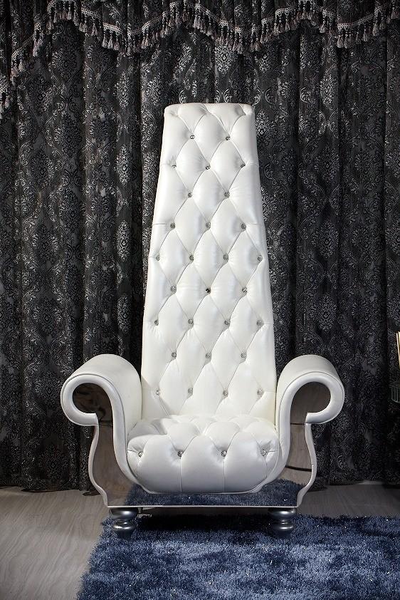 

    
Luxury Pearl White Italian Leather Tall Chair Neo-Classical VIG Divani Casa Luxe
