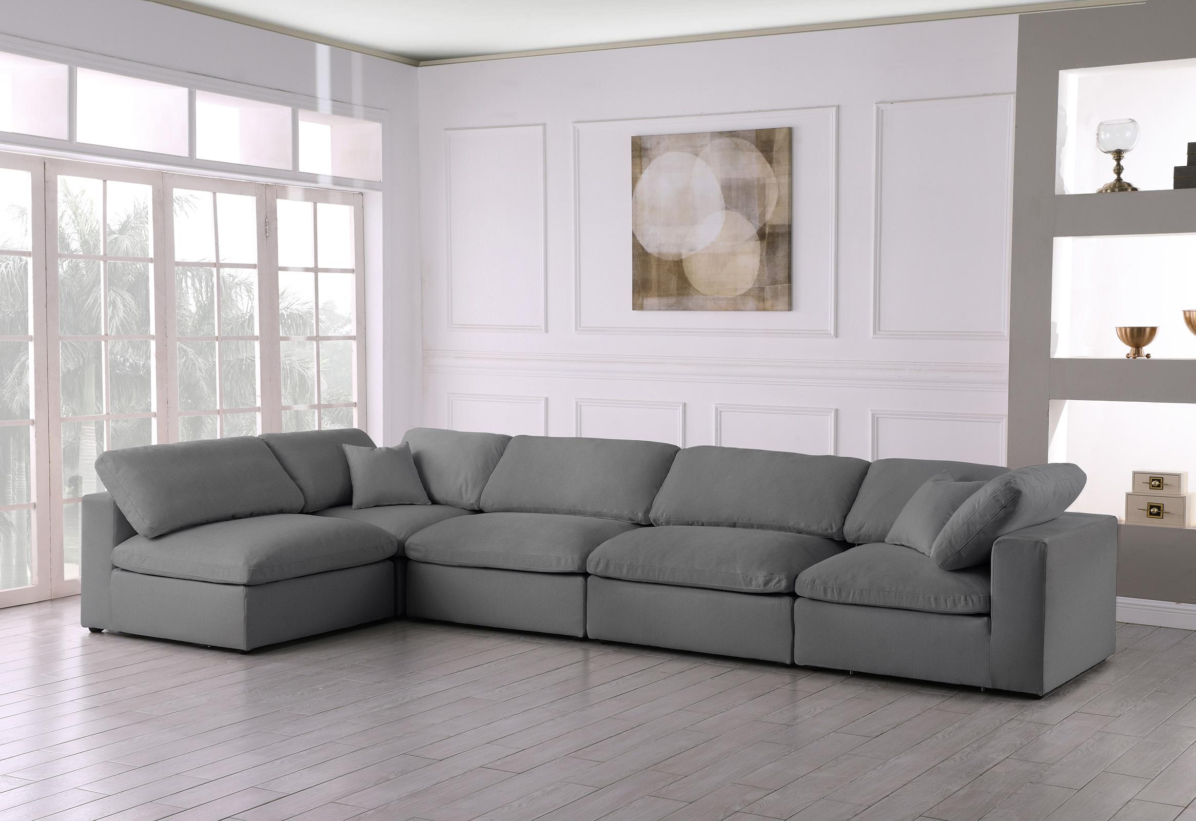 

        
Meridian Furniture SERENE 601Grey-Sec5D Modular Sectional Gray Linen 094308258010
