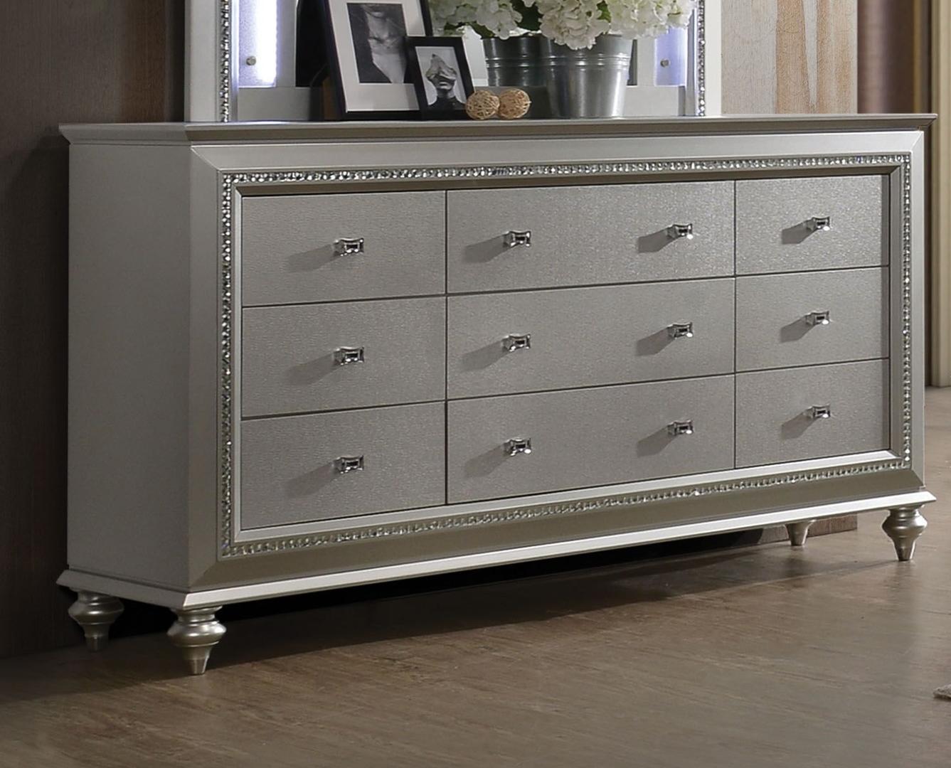 

    
Acme Furniture Kaitlyn Combo Dresser Champagne Kaitlyn-27235
