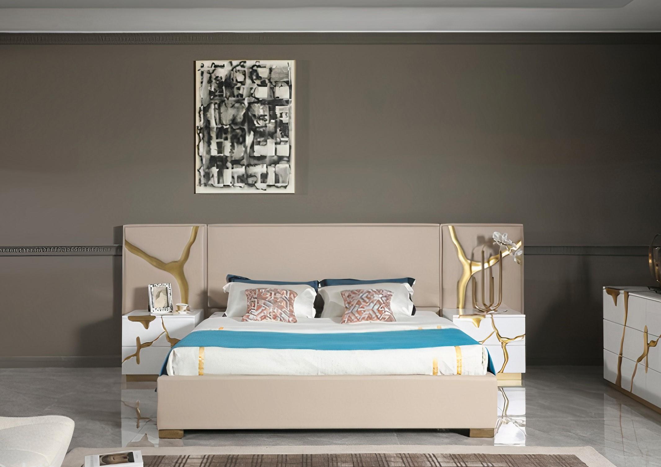 

    
Glam Beige Leather & Gold Platform Bed & 2 Nightstands by Modrest Aspen

