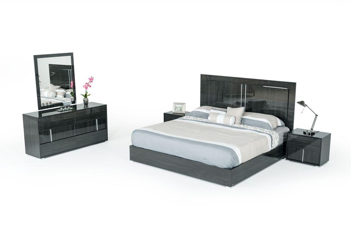 

    
VIG Furniture Ari Panel Bedroom Set Gray VGACARI-SET-K-5pcs
