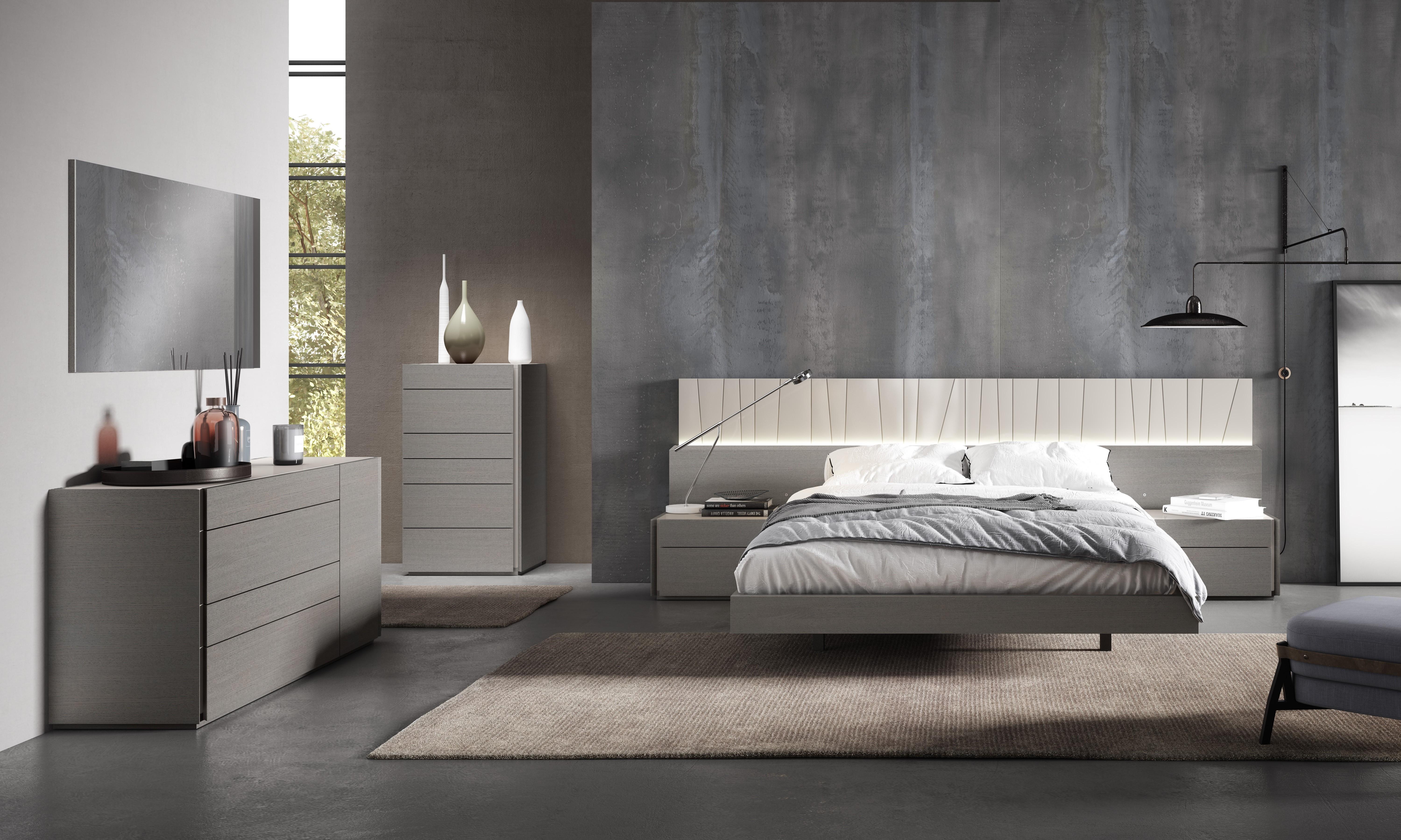 

    
Gray Finish L.E.D Lights Queen Size Platform Bedroom Set 5Pcs Modern J&M Porto
