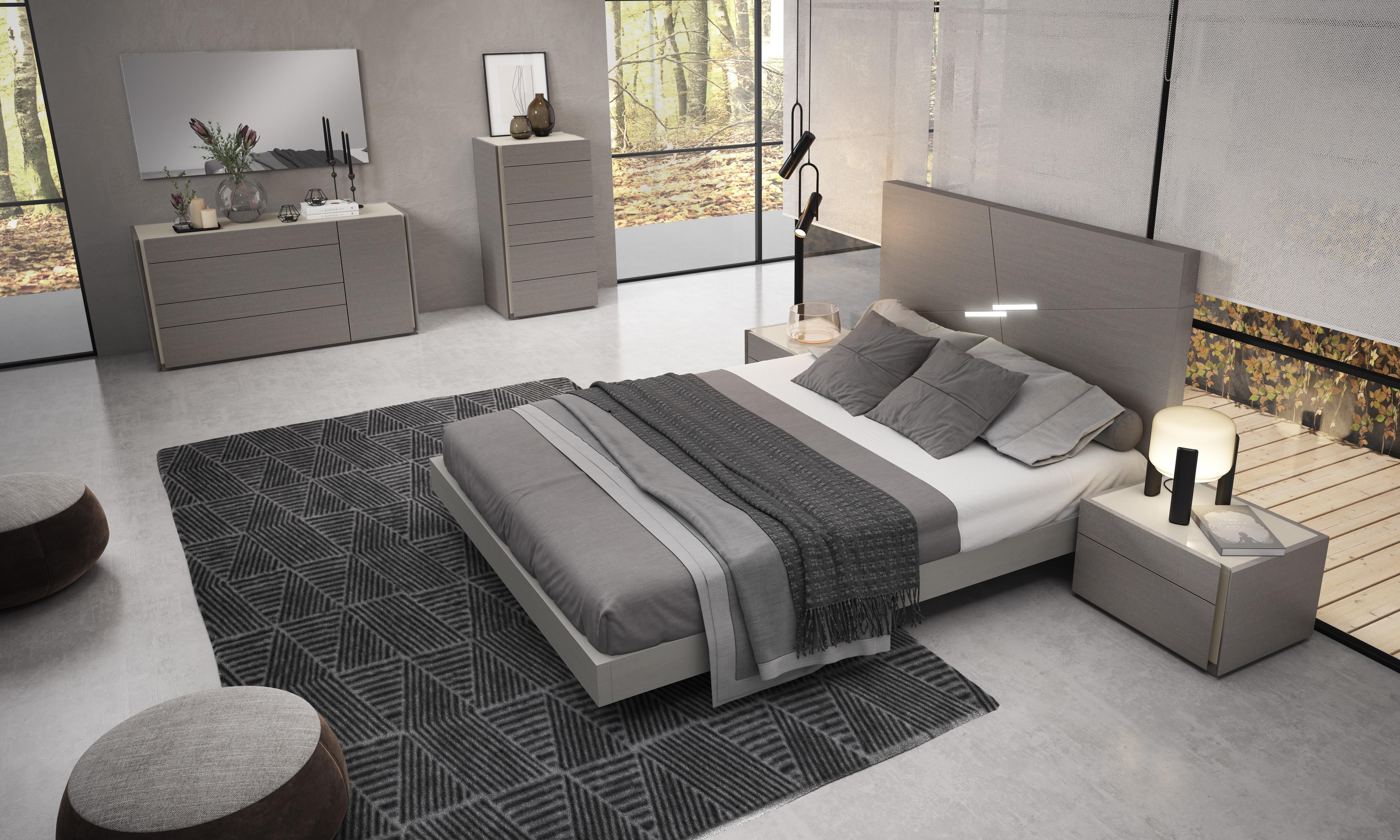 

    
Grey Finish W/ High Gloss Accents King Bedroom Set 5Pcs Contemporary J&M Faro
