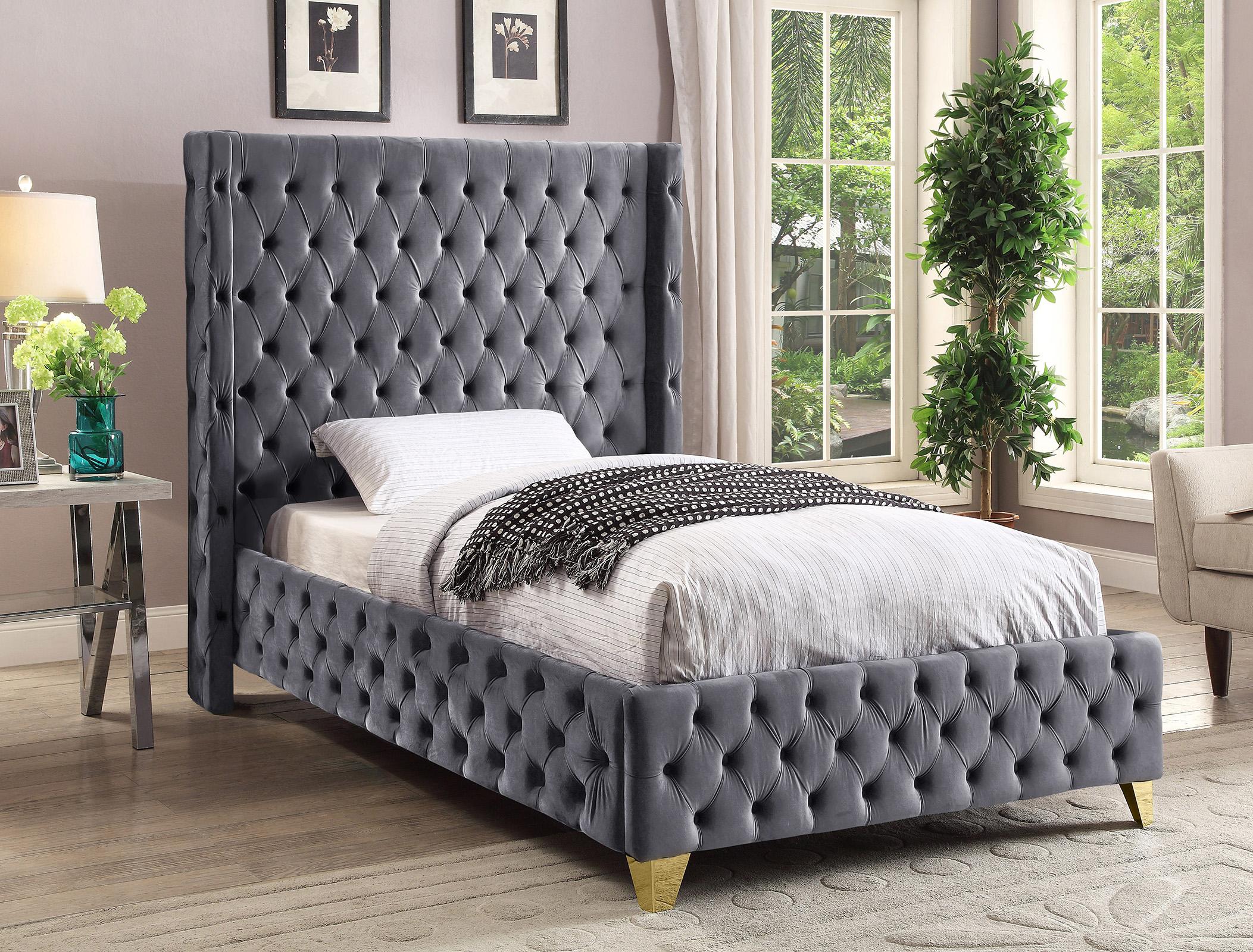

    
Grey Velvet Tufted Twin Bed SAVAN SavanGrey-T Meridian Modern Contemporary
