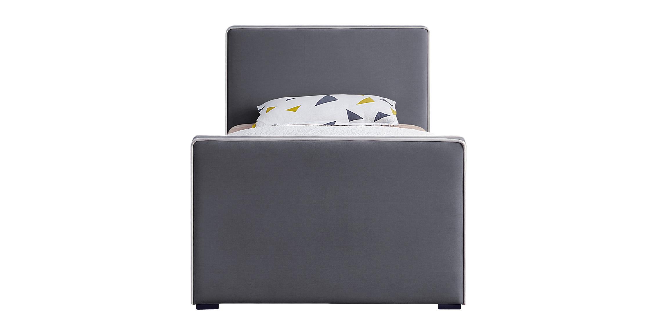 

        
Meridian Furniture DILLARD DillardGrey-T Platform Bed Gray Velvet 094308265568
