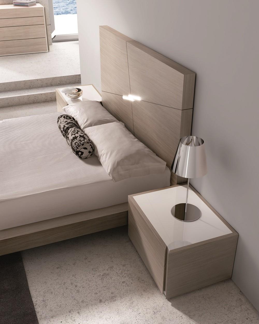 

                    
J&M Furniture Evora Platform Bedroom Set Natural  Purchase 
