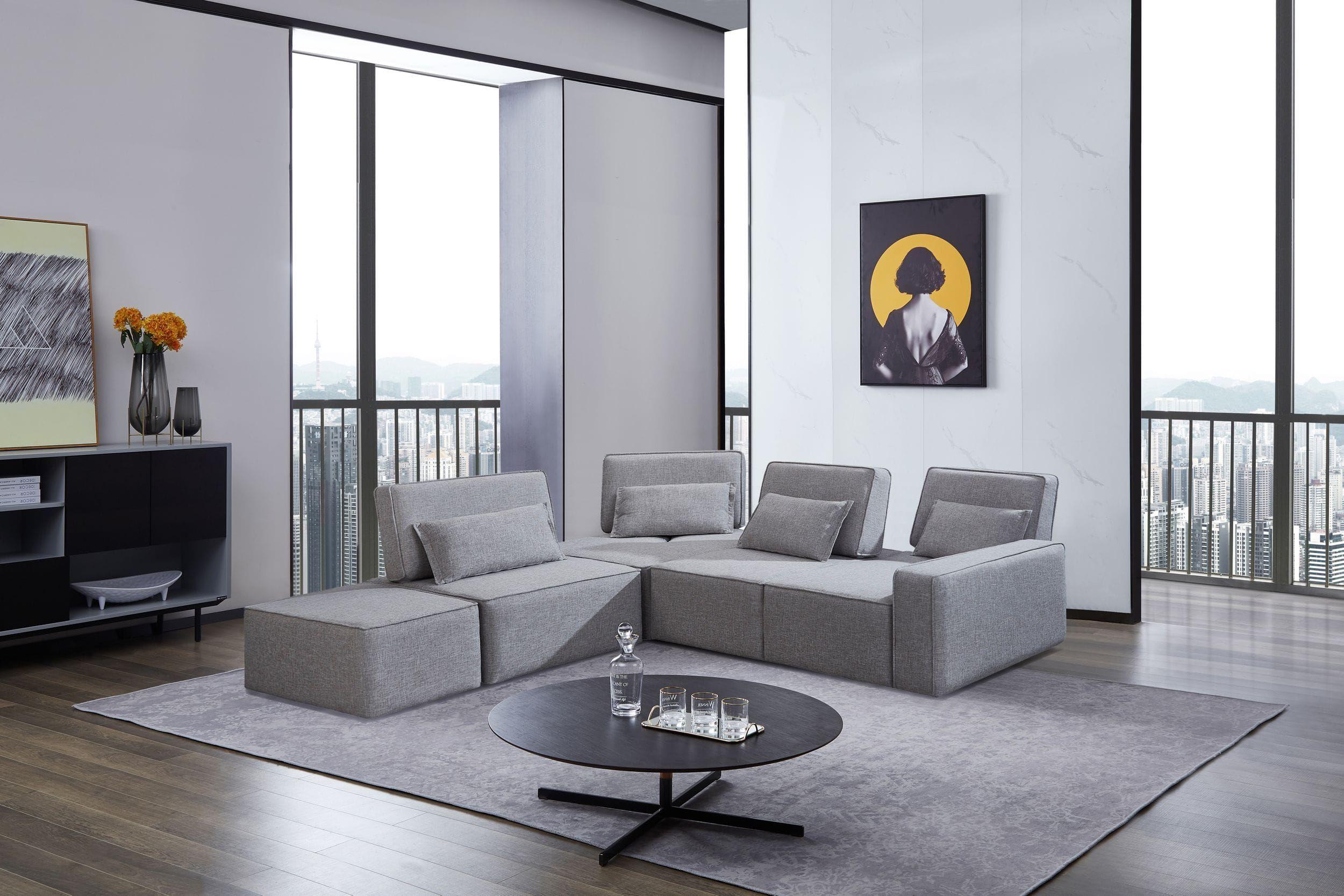 

    
Light Grey Fabric Sectional Sofa & Ottoman Divani Casa Chapel VIG Contemporary
