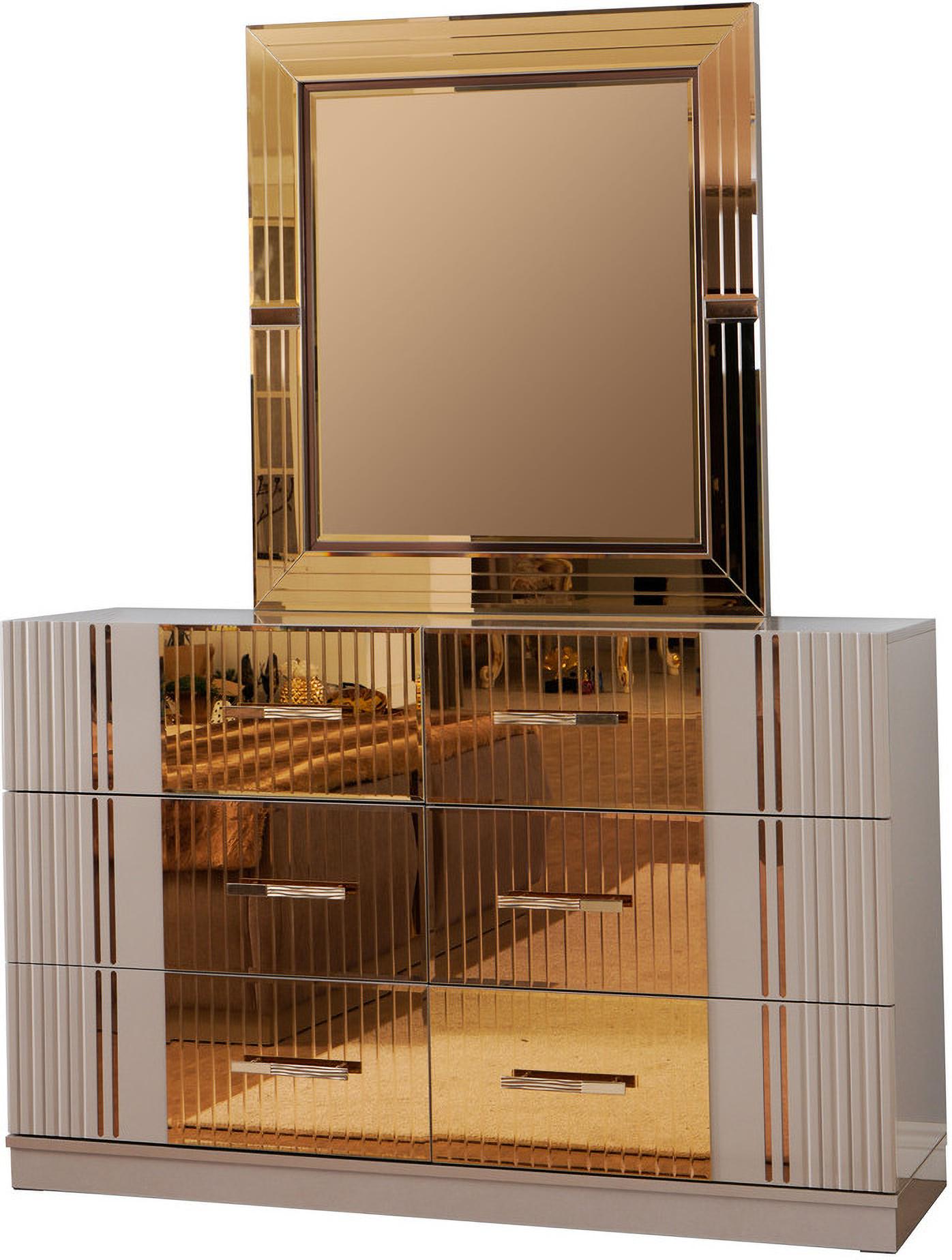 

    
Luxury Beige & Gold Dresser & Mirror Set 2Pcs LORENZO Galaxy Home Contemporary
