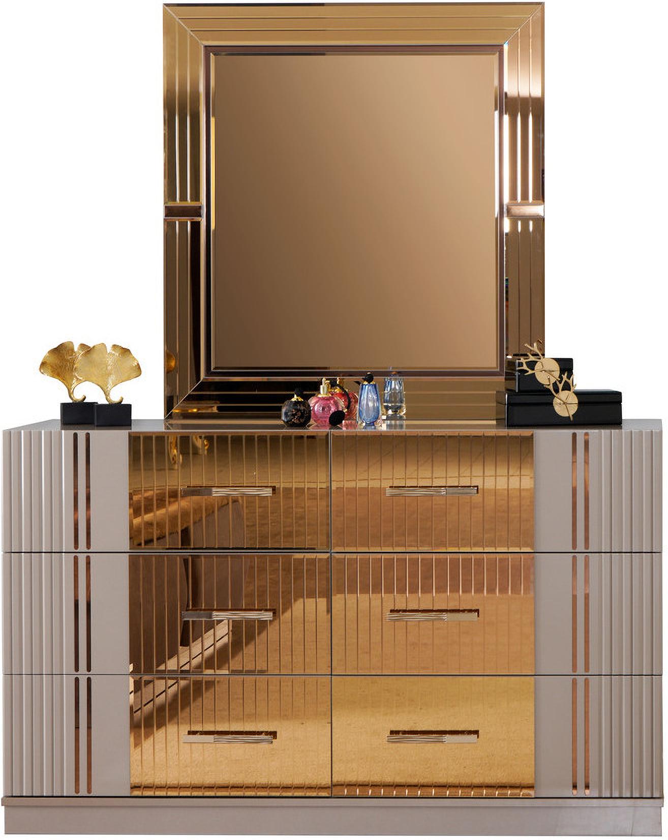 

    
Luxury Beige & Gold Dresser & Mirror Set 2Pcs LORENZO Galaxy Home Contemporary
