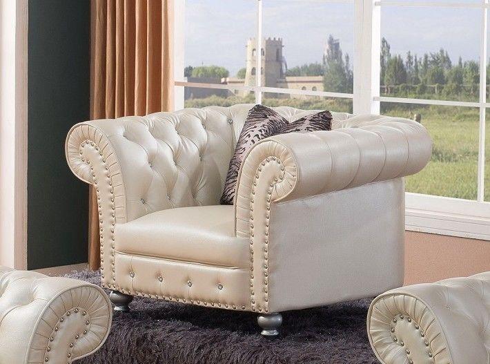 

    
McFerran SF1708-C Beige Bonded Leather Crystal Tufted Living Room Chair
