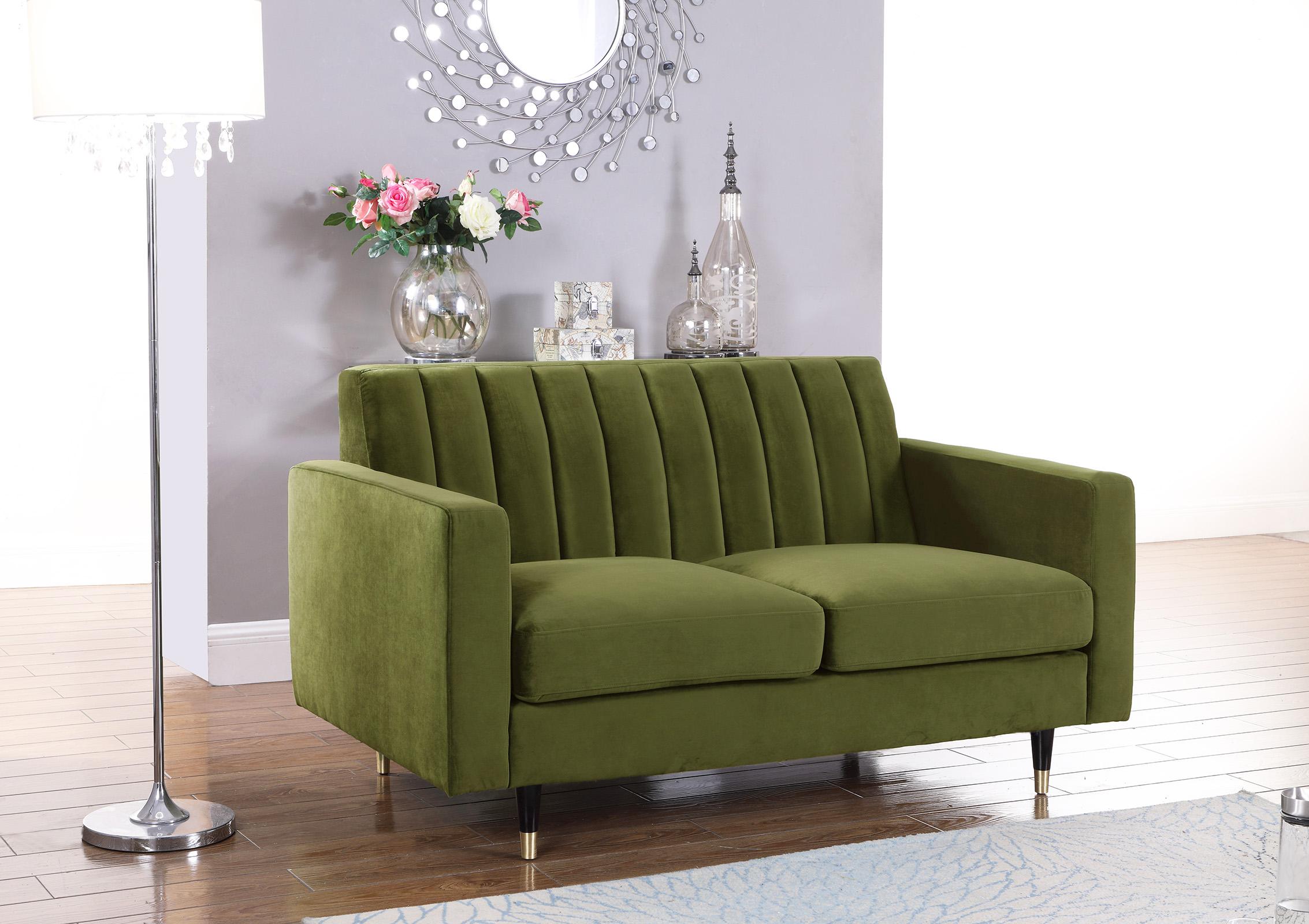 

    
619Olive-S-Set-2 Meridian Furniture Sofa Set
