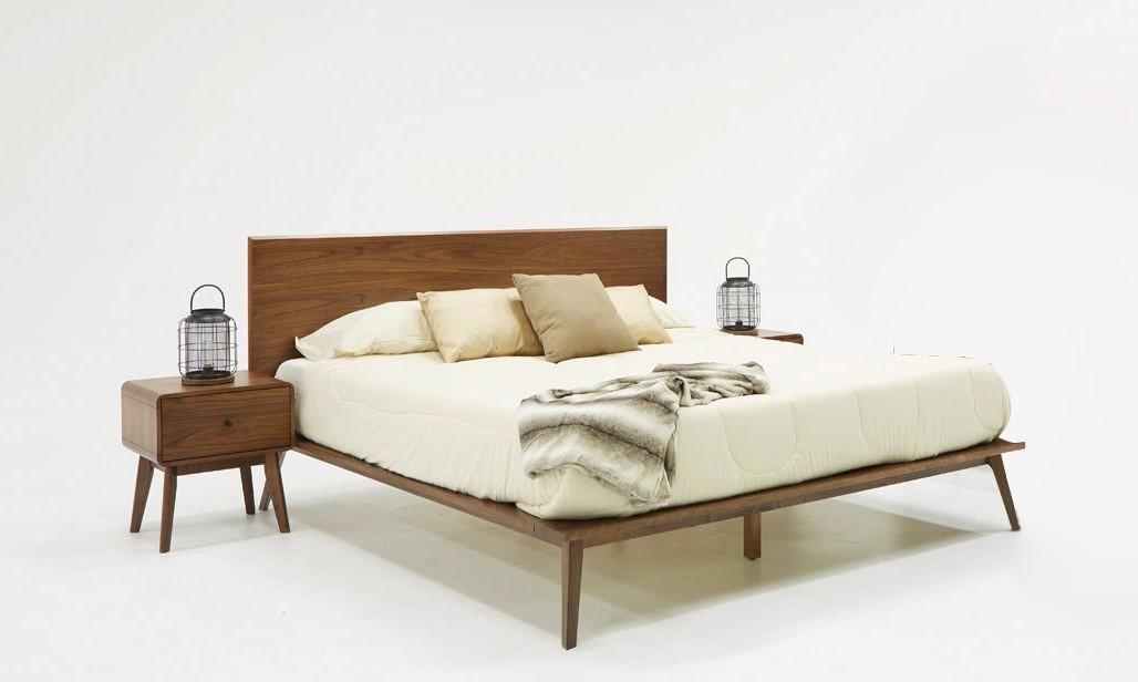 Contemporary, Modern Panel Bedroom Set Carmen Marshall VGMABR-79-BED-Q-3pcs in Walnut 