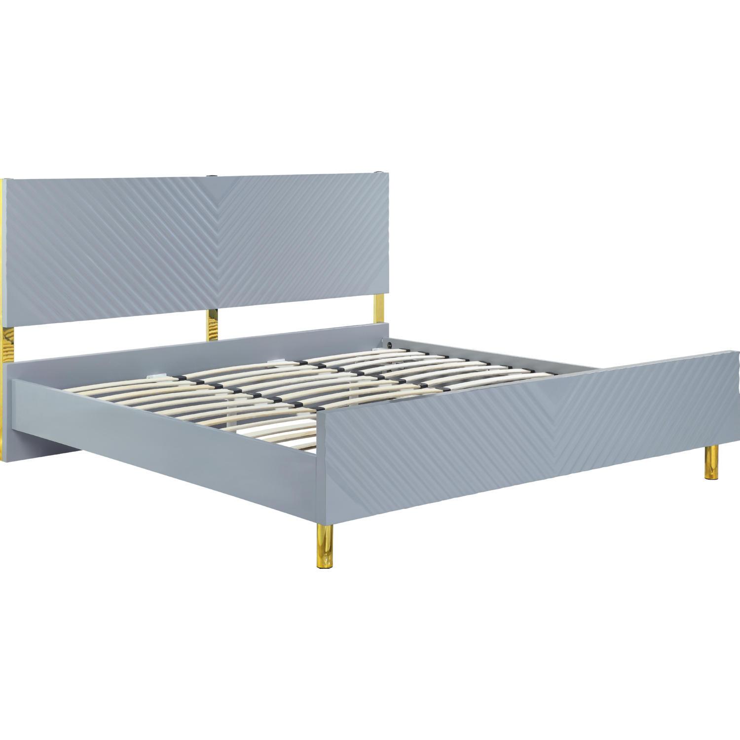 

    
Acme Furniture Gaines Queen Bed Gray BD01040Q

