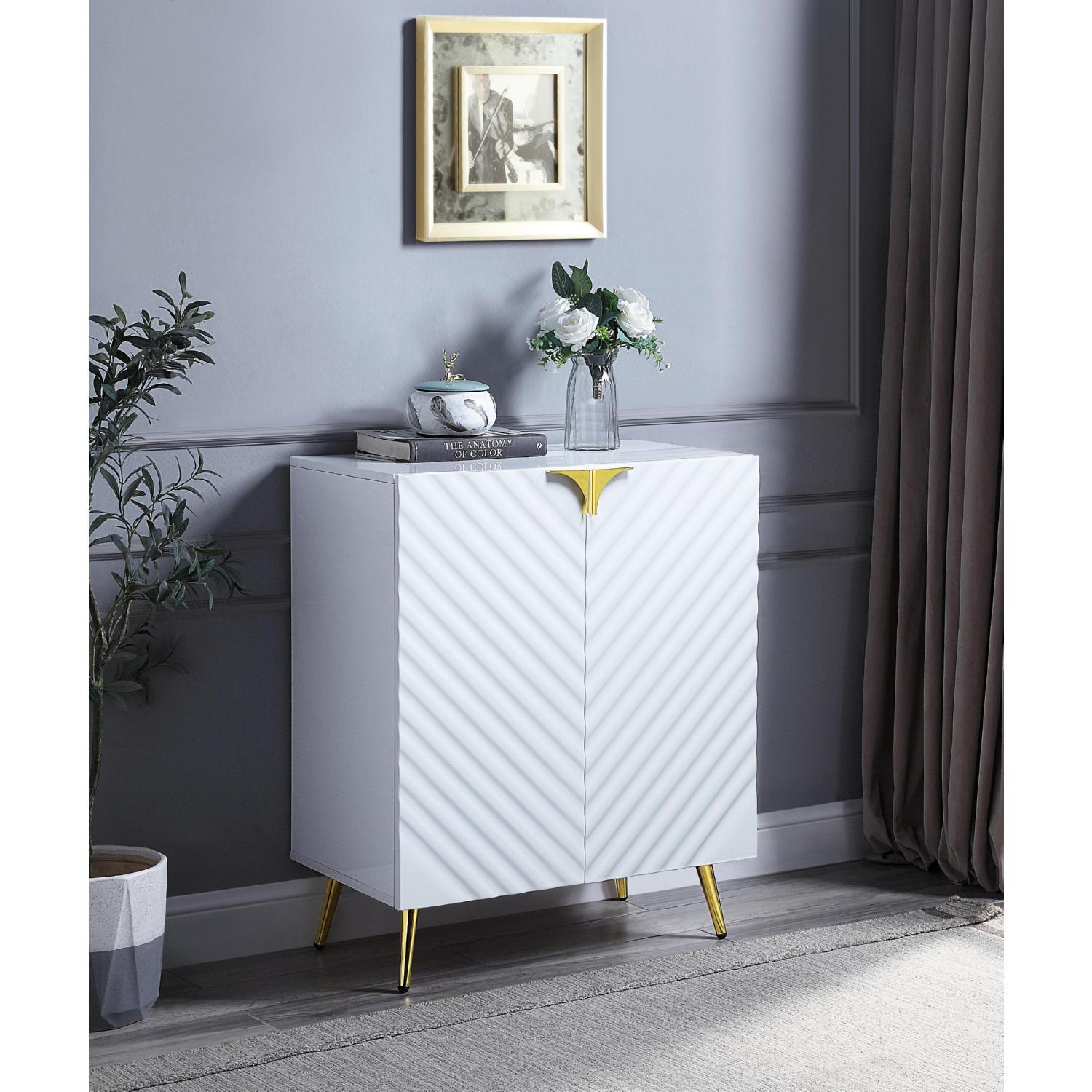 Modern, Casual Cabinet Gaines AC01141 in White 