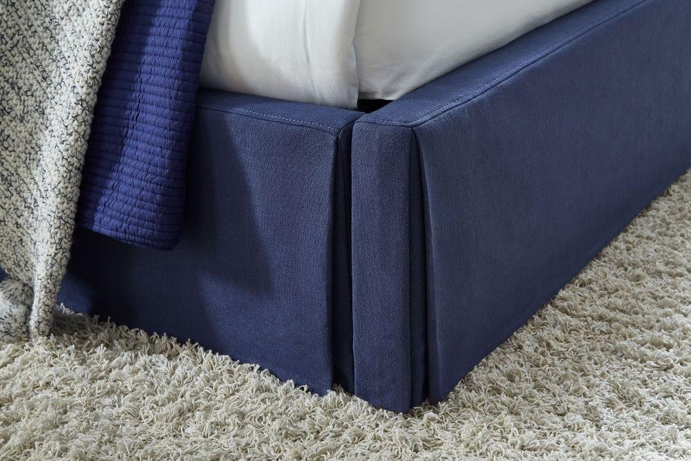 

    
CBD5H46 Navy Blue Linen Blend Fabric Full Platform Bed SUR by Modus Furniture
