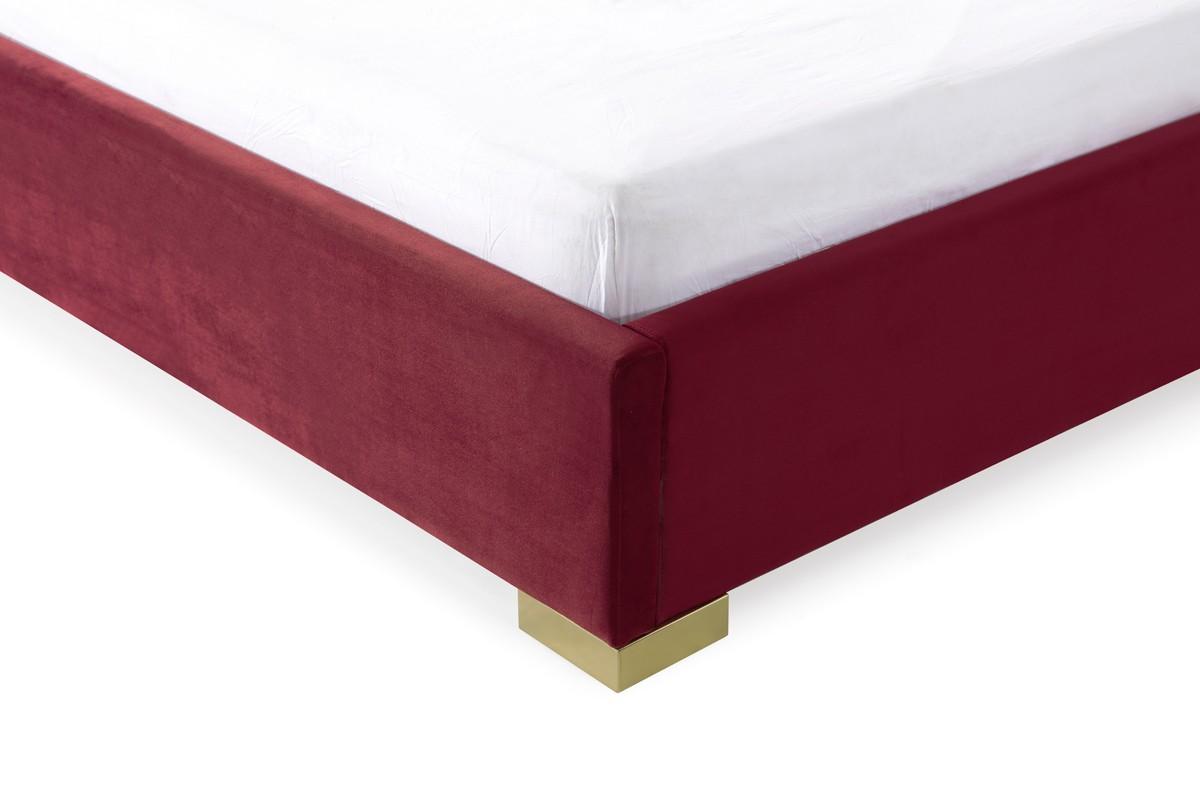 

    
HK - JANET BED EK *WINE RED VELVET/CHAMPAGNE GLD Platform Bed
