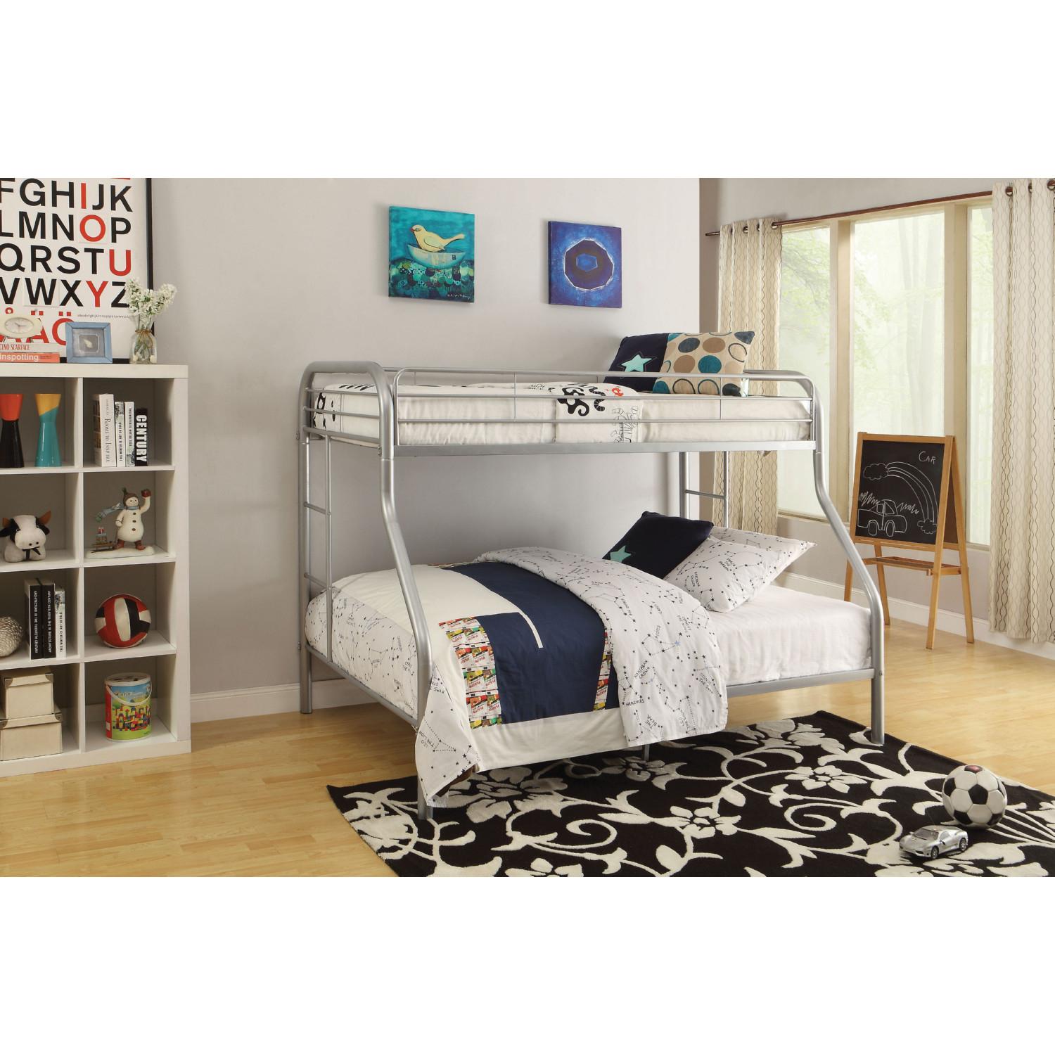 

    
02053SI Acme Furniture Twin/Full Bunk Bed
