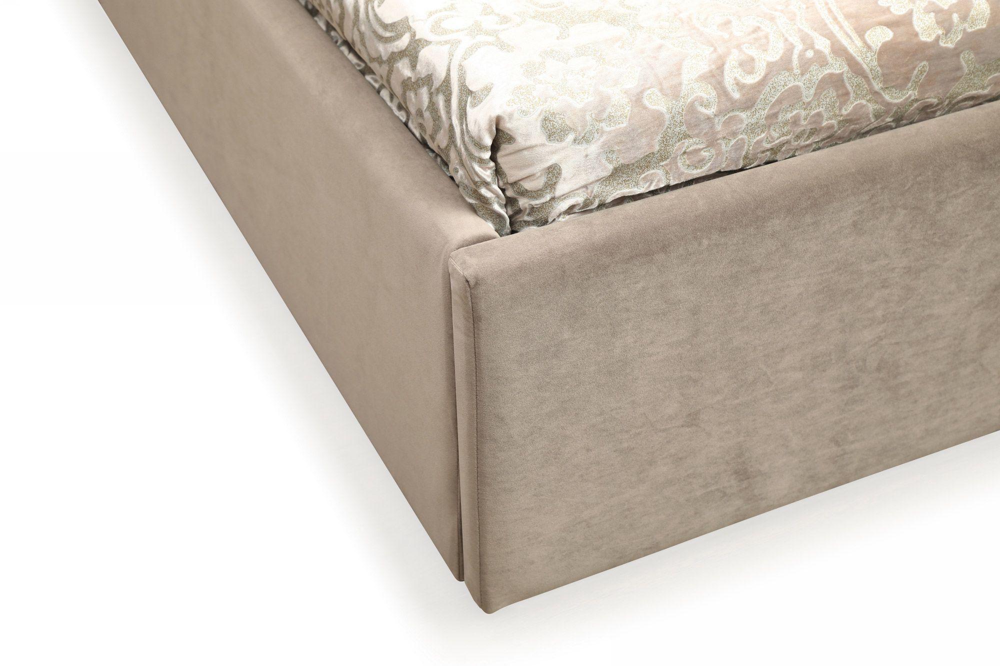 

                    
VIG Furniture Moontide Panel Bed Brown/Beige Velvet Purchase 
