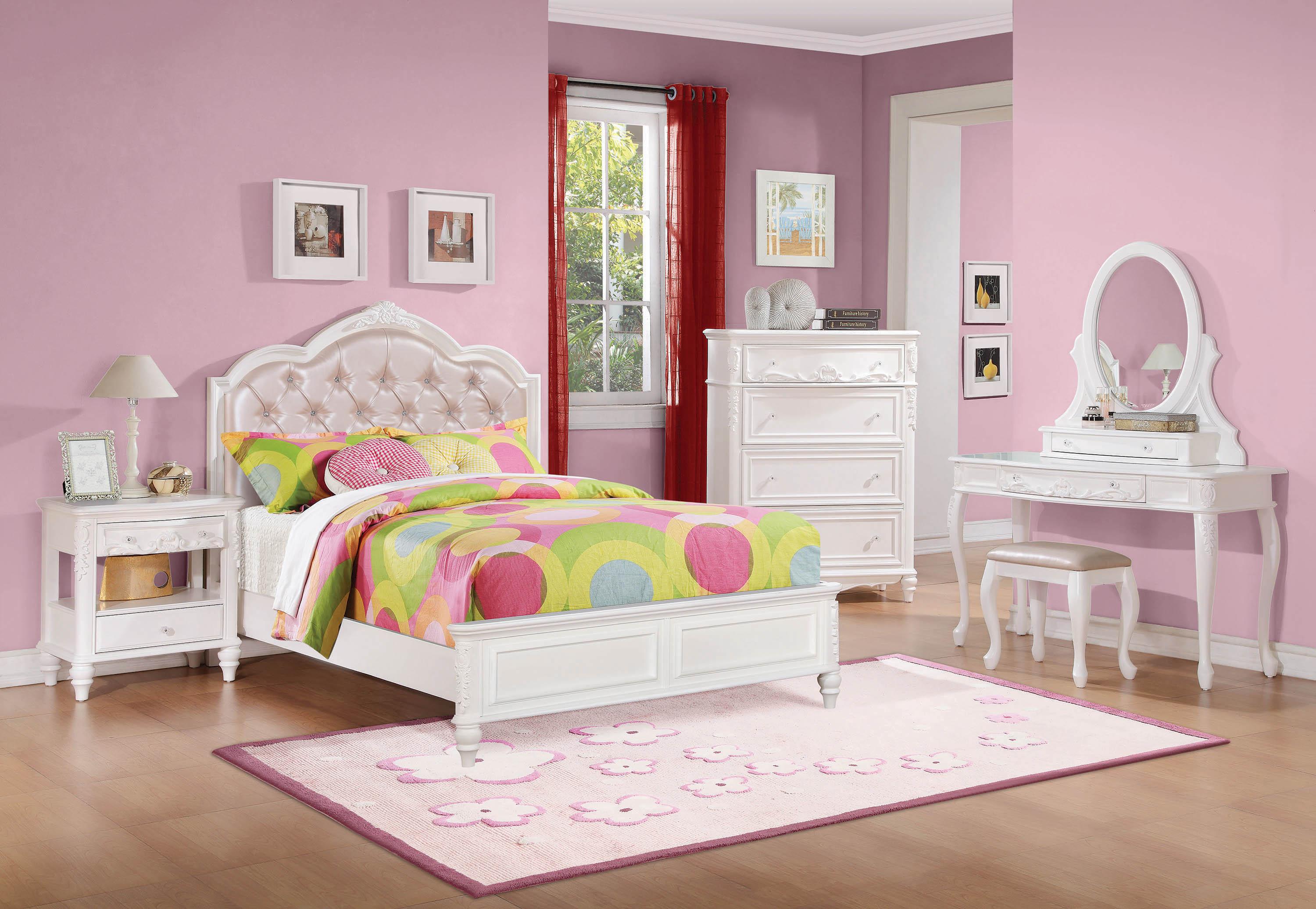 Traditional Panel Bed Caroline 400721F in Pink Leather