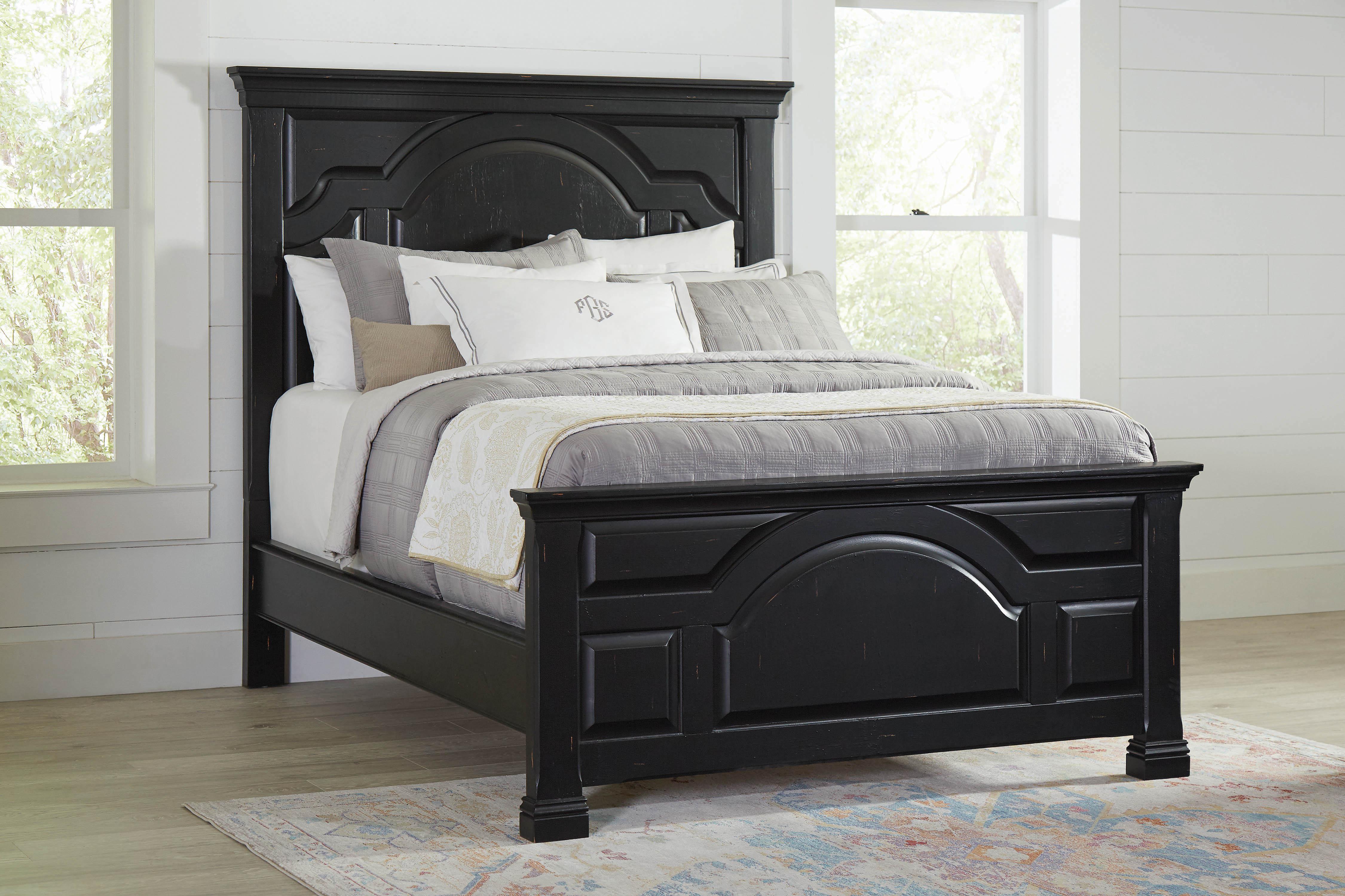 

    
206471Q Transitional Black Wood Queen bed Cleste by Coaster
