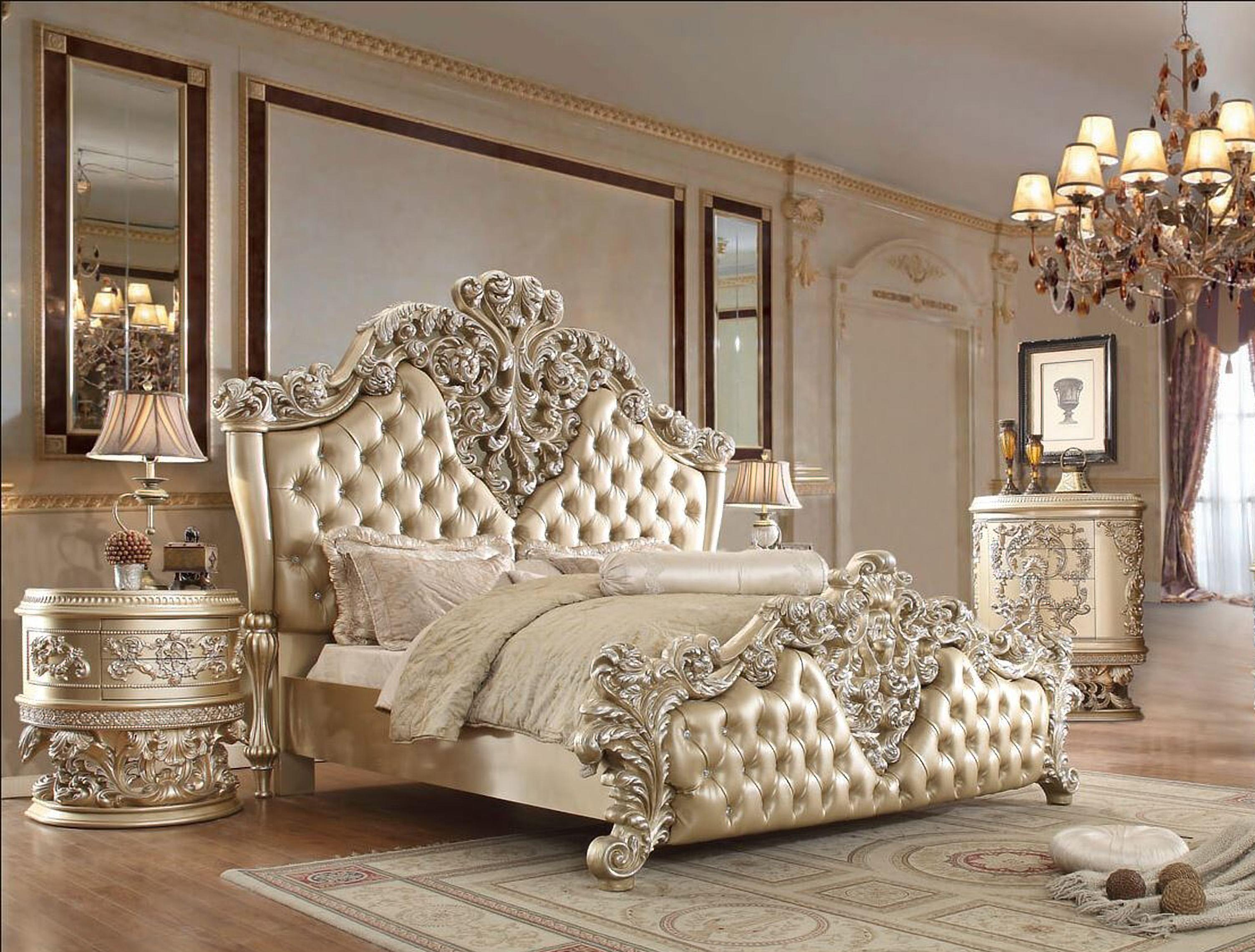 Traditional Sleigh Bedroom Set HD-8022 HD-EK8022-3PC in Silver, Champagne Faux Leather