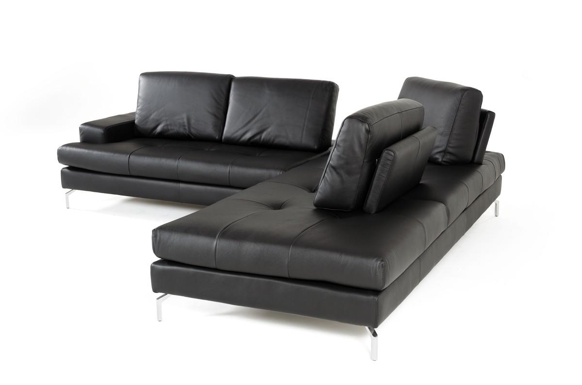 

    
VGNTVOYAGER-BLK VIG Furniture Sectional Sofa
