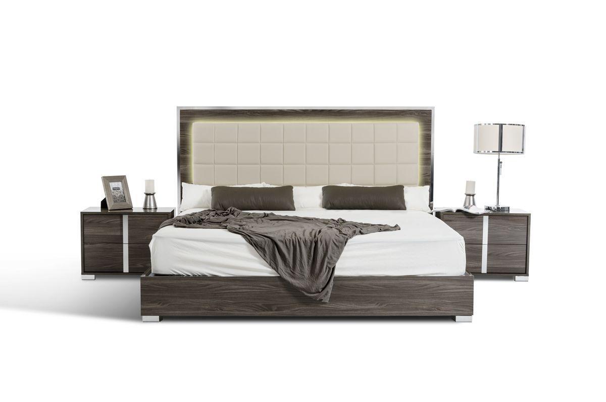 

    
Gray Eco-Leather CAL King Panel Bedroom Set 3Pcs w/ LED Lights by Vig Modrest San Marino

