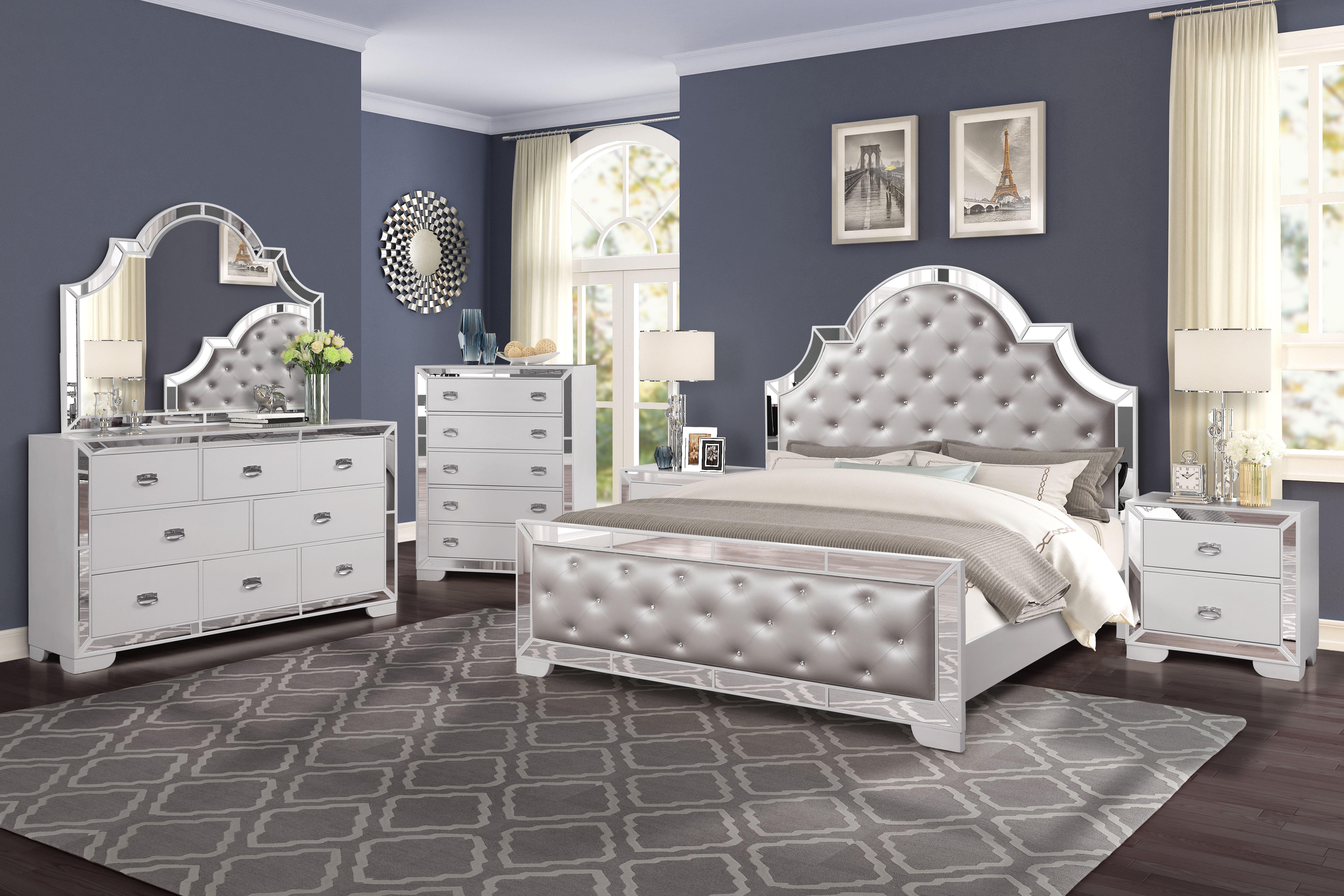 

    
White Finish Queen Bedroom Set 6Pcs Contemporary Cosmos Furniture Grand Gloria
