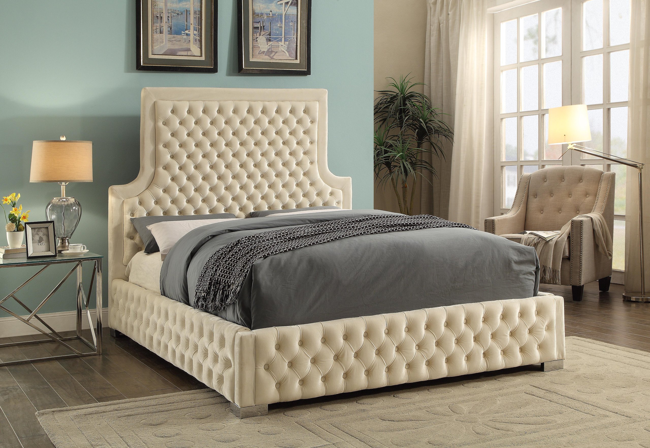 Meridian Furniture Sedona Cream Velvet Detailed Deep Tufting Queen Size Bed Sedonacream Q Bed 