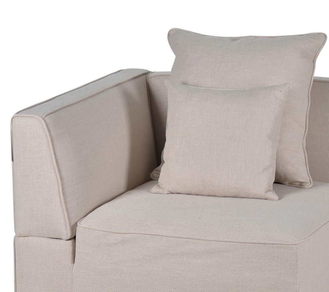 

    
A&B Home DF42357 Modern Beige Fabric Corner Sectional w/Pillows
