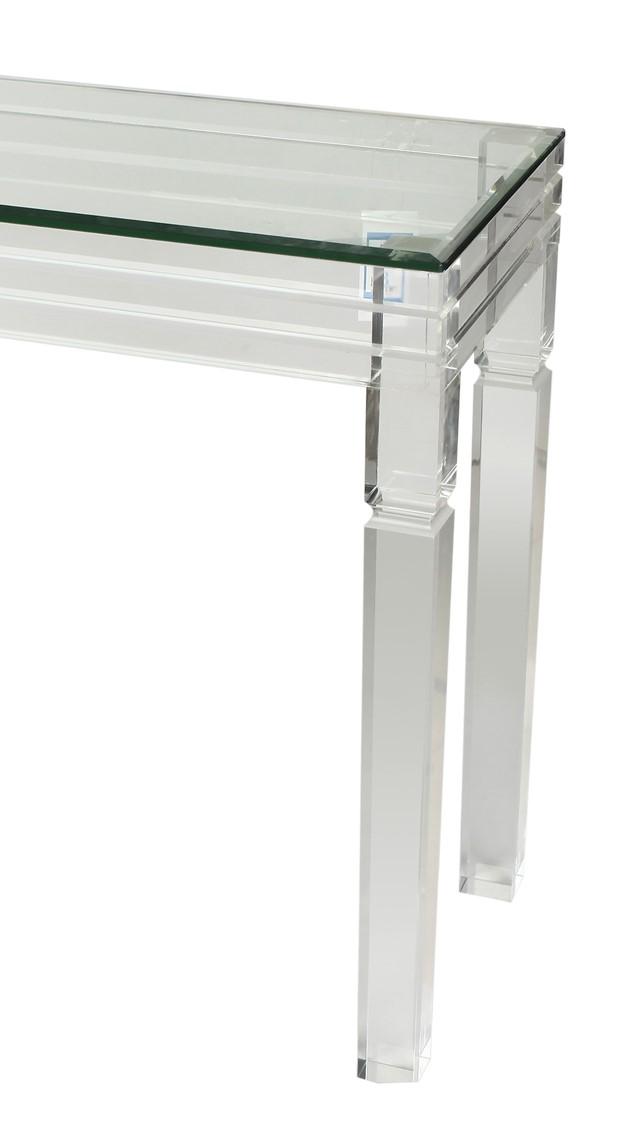 

    
A&B Home Diaphan Console Table Clear 34378-CT
