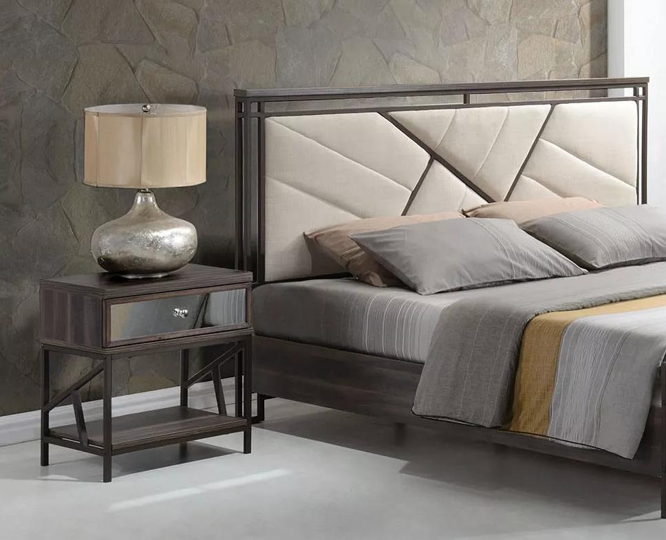 

    
Acme Furniture 20947EK Adrianna Cream Walnut King Bedroom Set 5Pcs Modern
