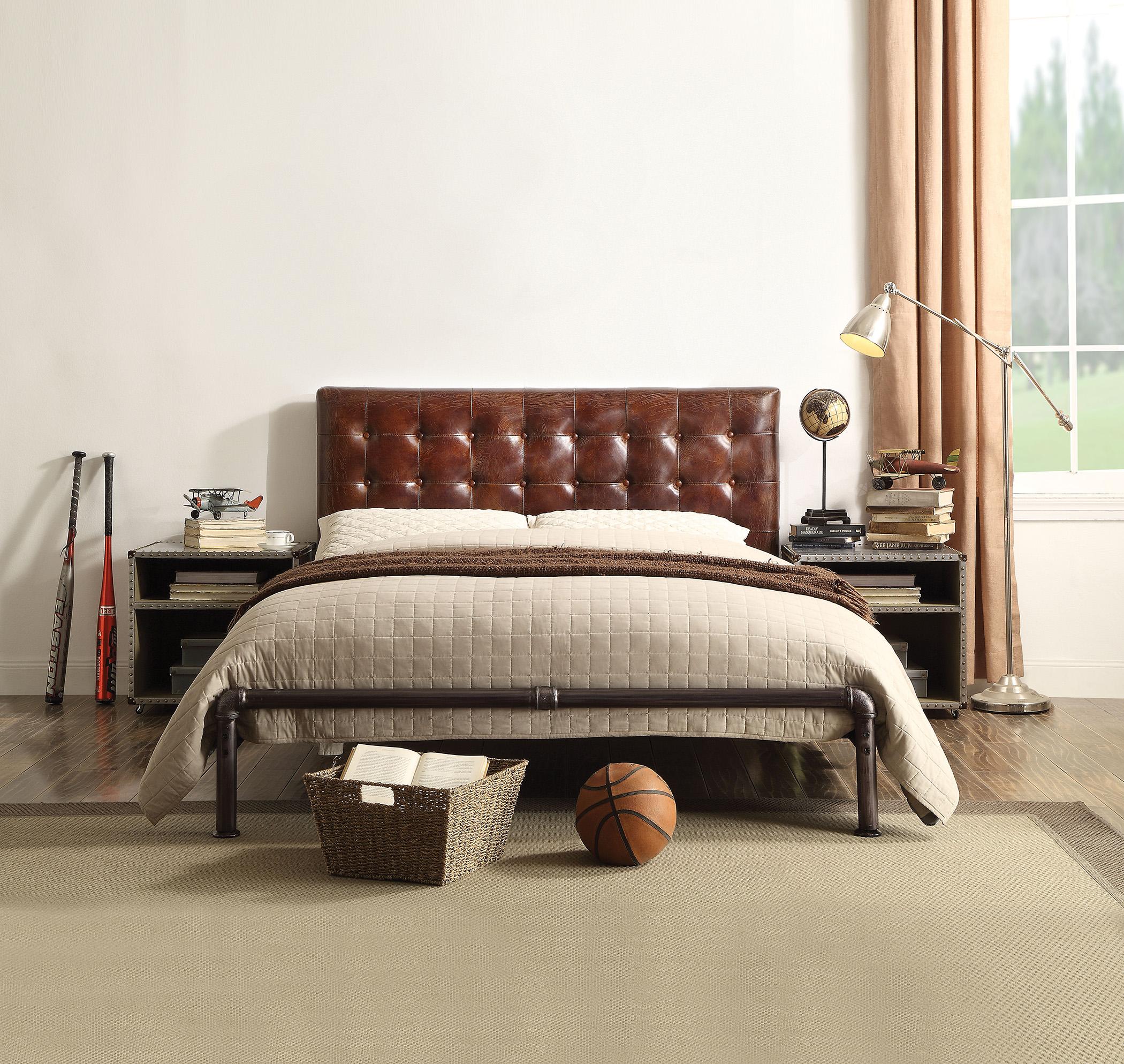 

    
26210Q Industrial Brown Grain Leather Button Queen Bed Acme Brancaster
